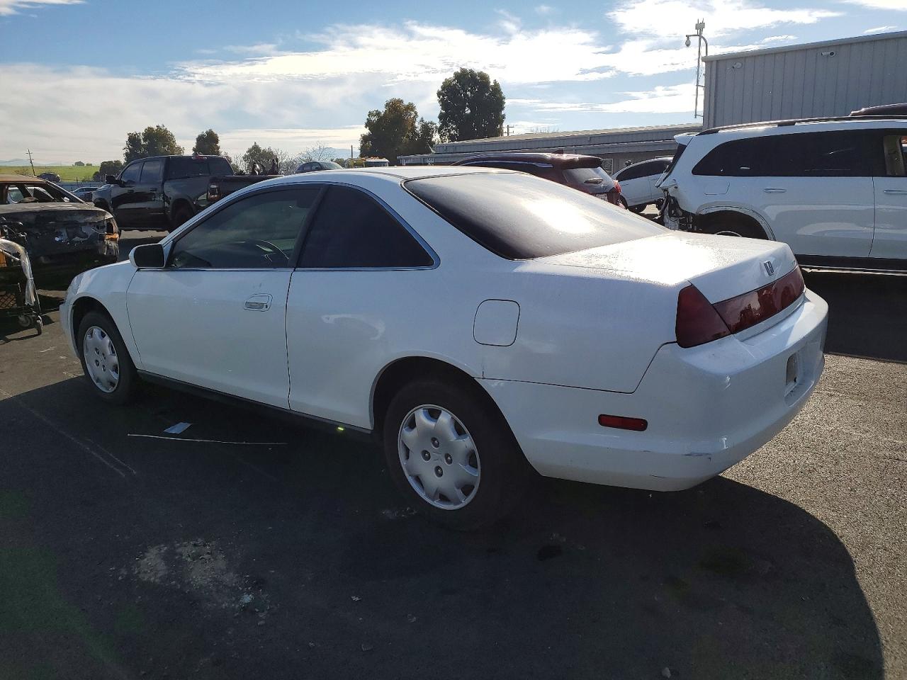 1998 Honda Accord Lx White vin: 1HGCG3249WA012386