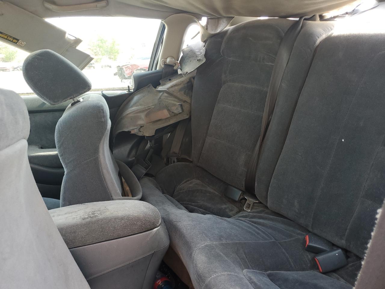 1998 Honda Accord Ex Silver vin: 1HGCG3250WA017338