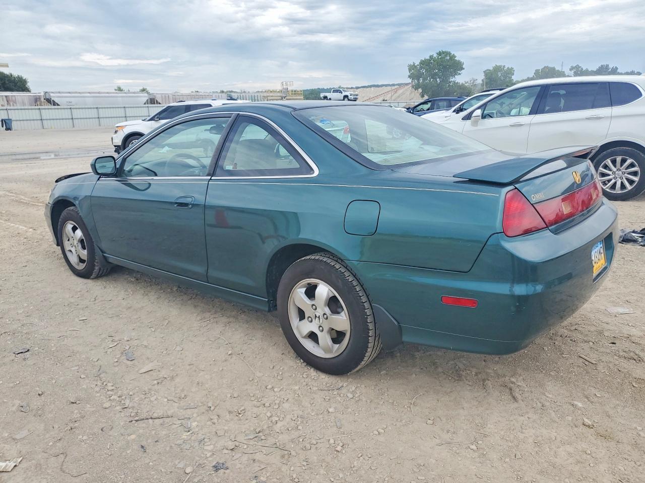 2002 Honda Accord Ex Green vin: 1HGCG32522A021336