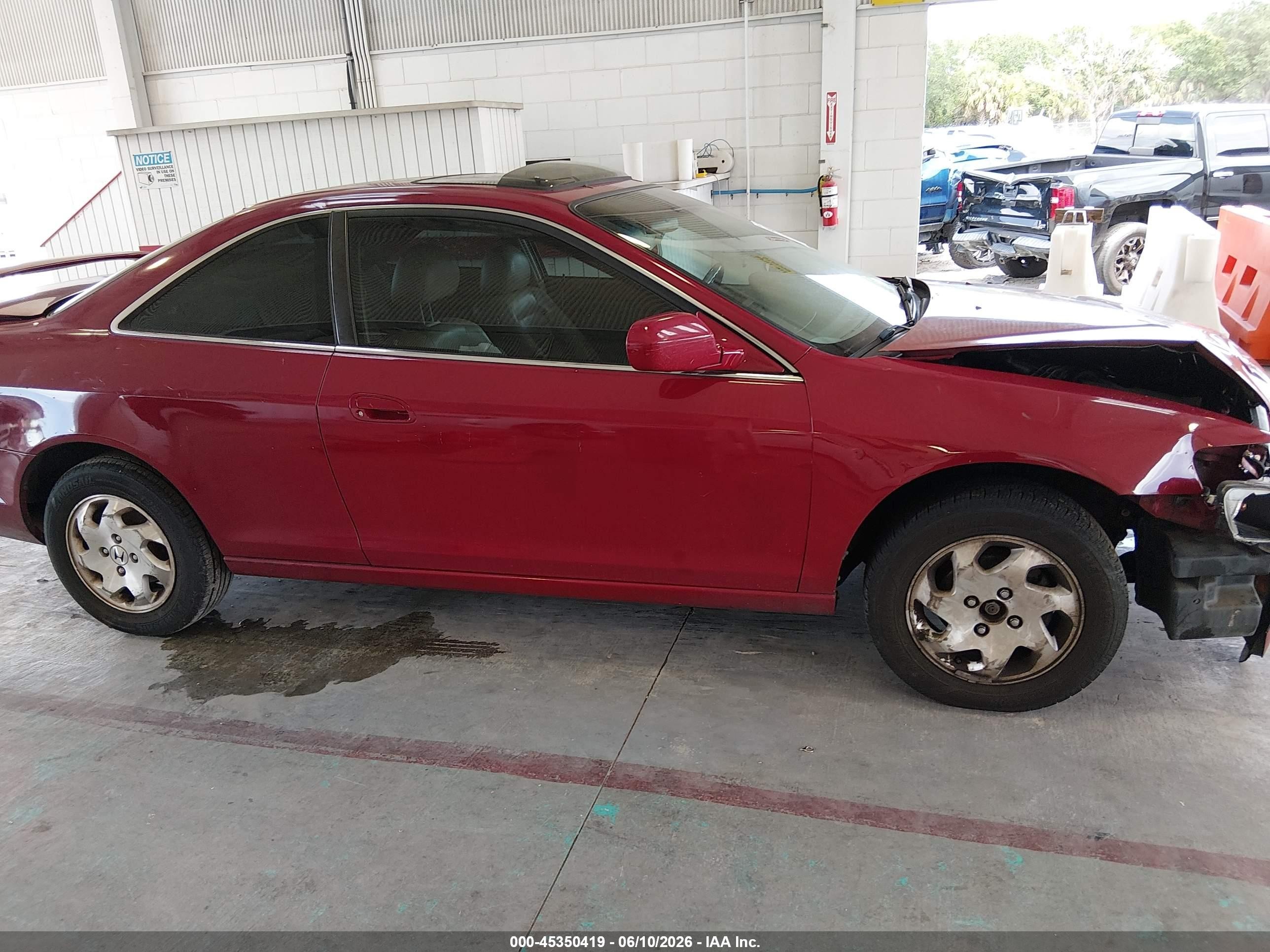2000 Honda Accord 2.3 Ex Red vin: 1HGCG3252YA022754