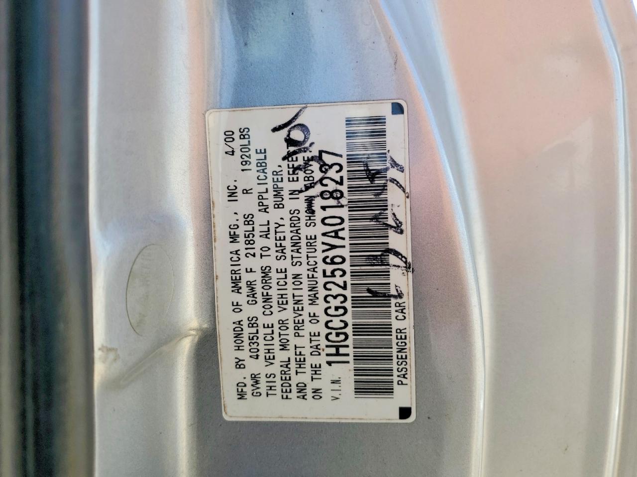 2000 Honda Accord 2d Ex Silver vin: 1HGCG3256YA018237
