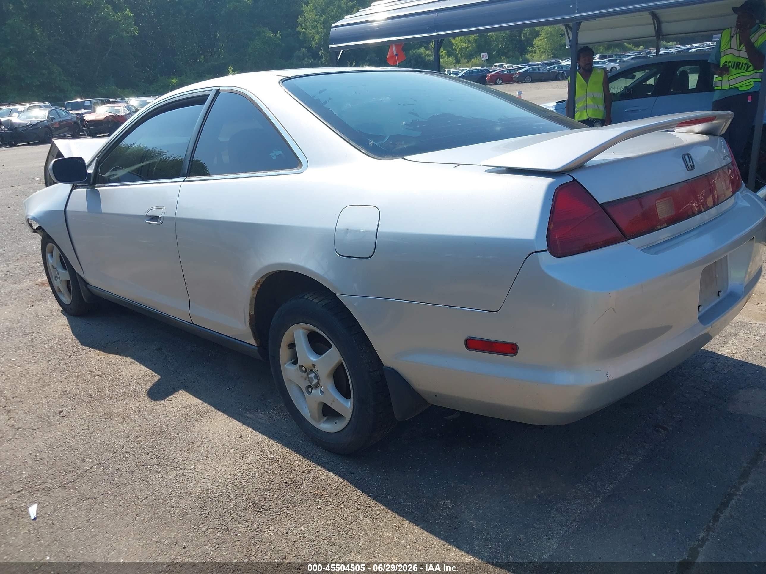 2000 Honda Accord 2.3 Lx Silver vin: 1HGCG3260YA032983