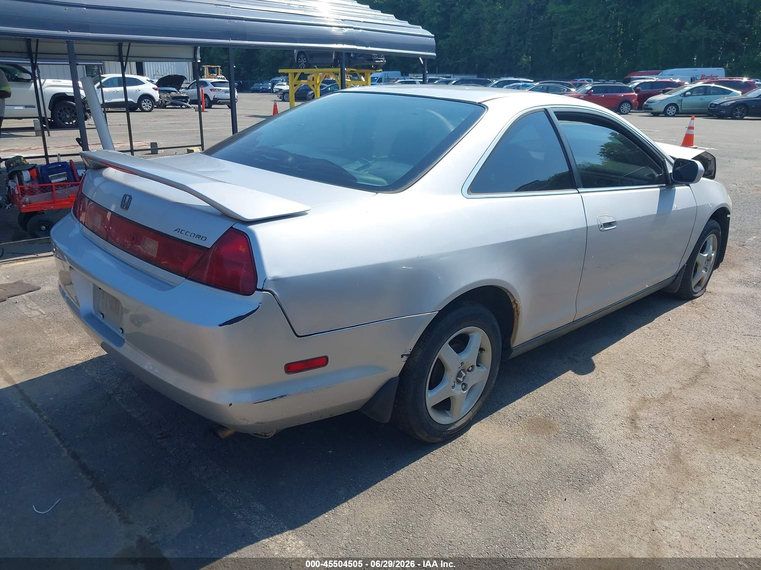2000 Honda Accord 2.3 Lx Silver vin: 1HGCG3260YA032983