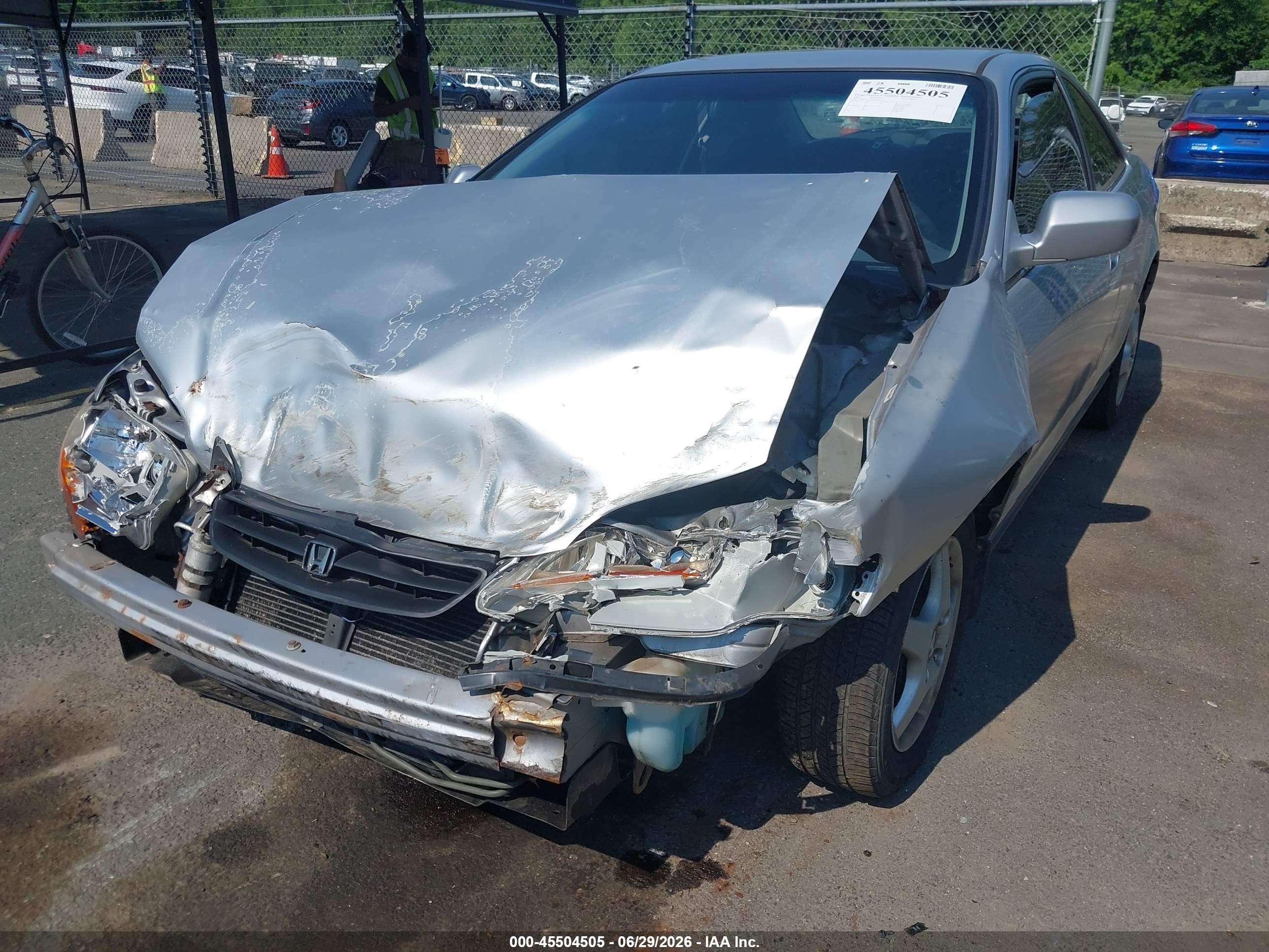 2000 Honda Accord 2.3 Lx Silver vin: 1HGCG3260YA032983