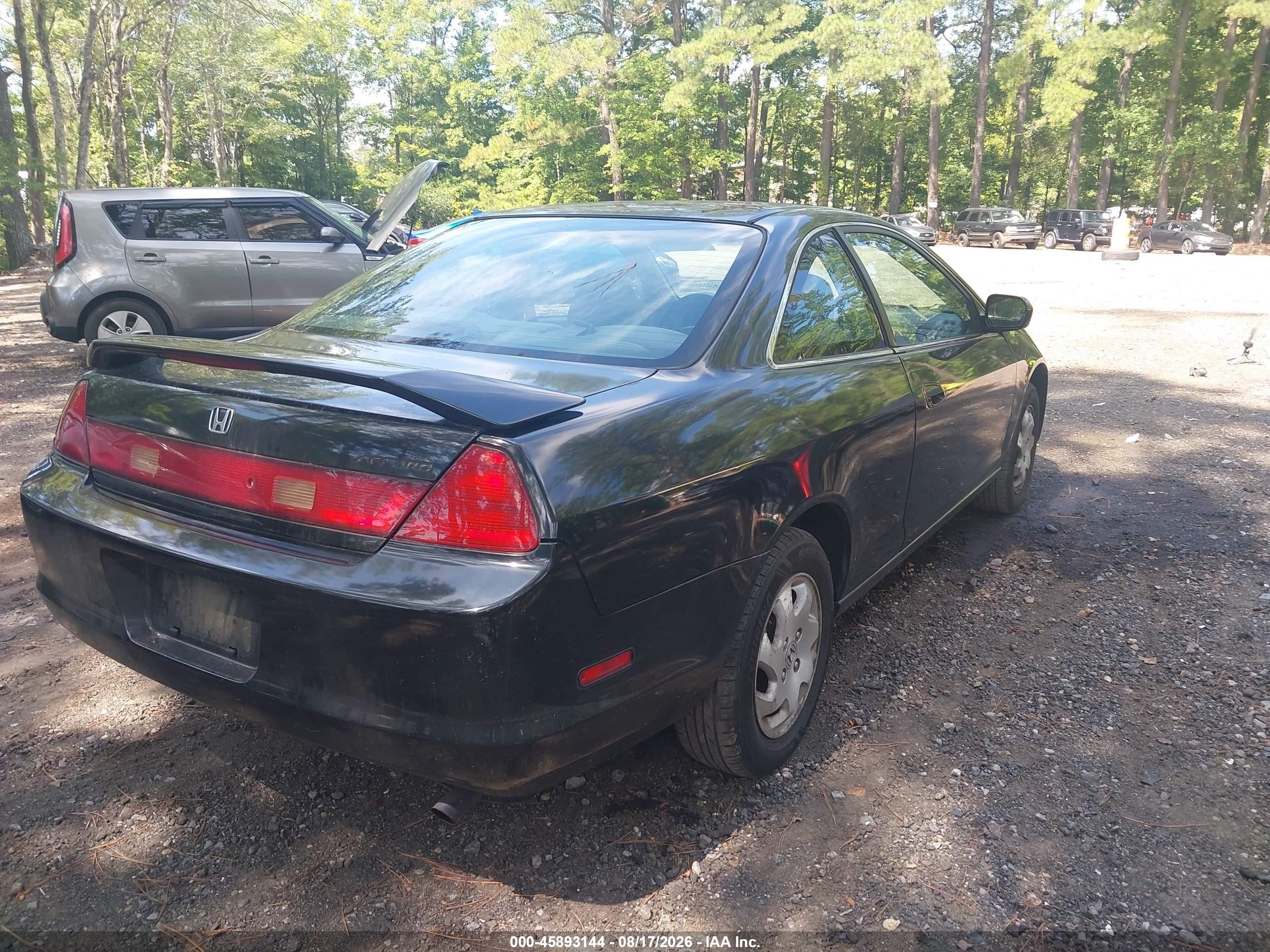2000 Honda Accord 2.3 Ex Black vin: 1HGCG3270YA021510