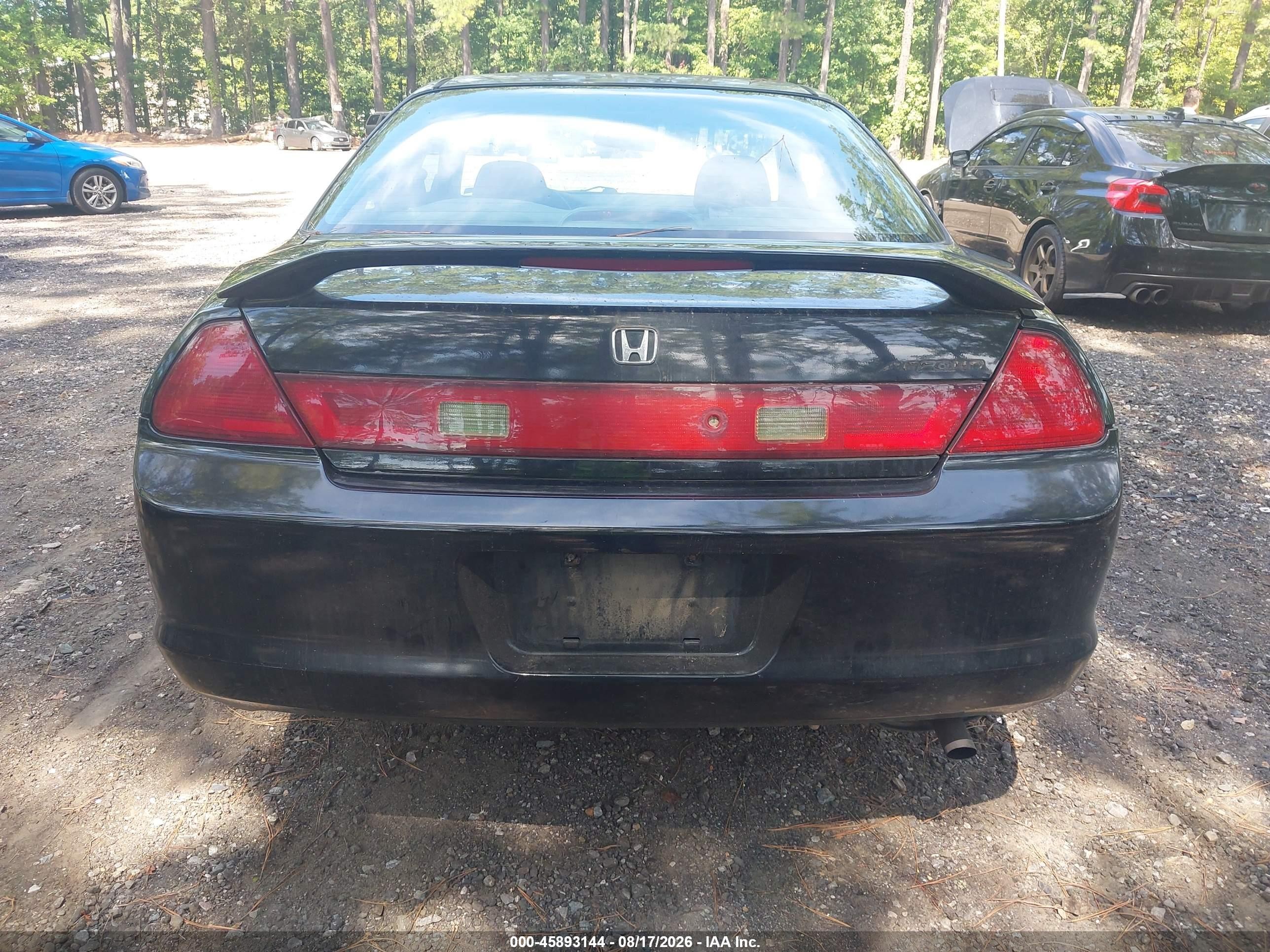 2000 Honda Accord 2.3 Ex Black vin: 1HGCG3270YA021510