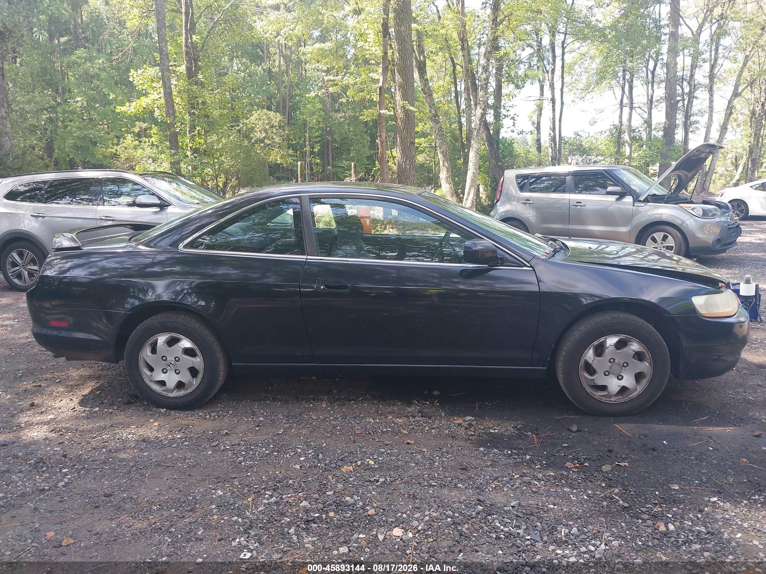 2000 Honda Accord 2.3 Ex Black vin: 1HGCG3270YA021510