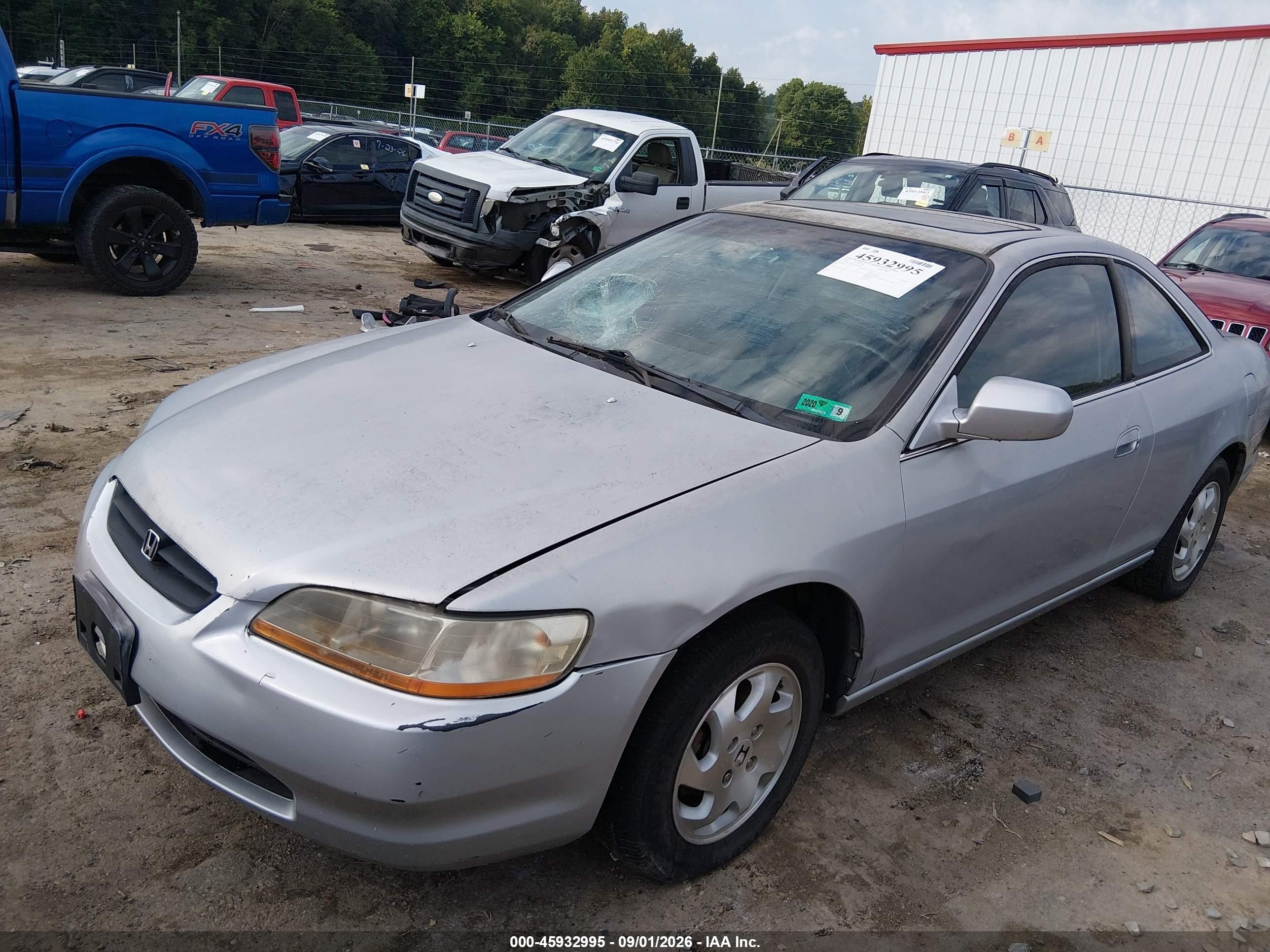 2000 Honda Accord 2.3 Ex Silver vin: 1HGCG3272YA026451