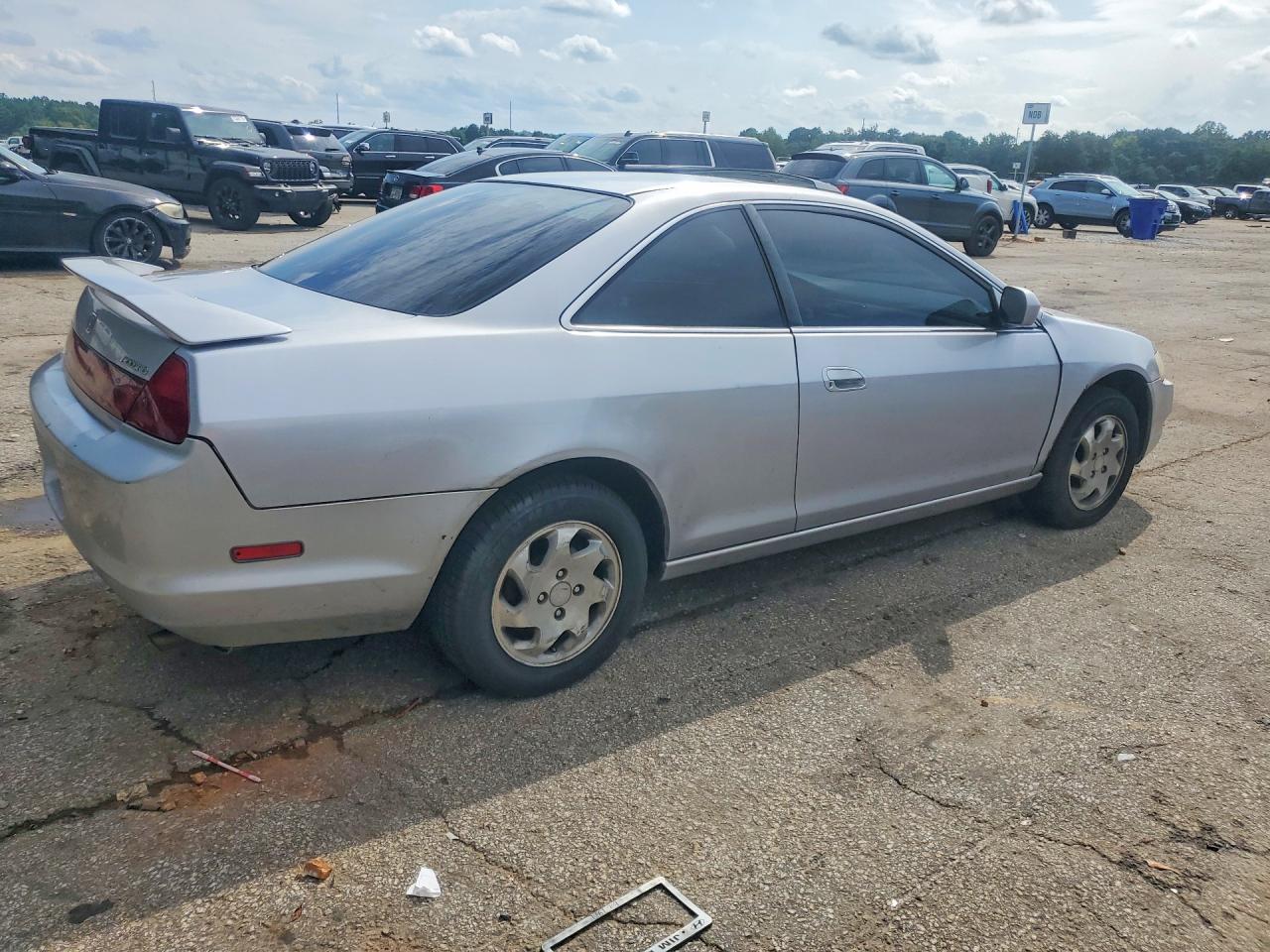2000 Honda Accord Ex Silver vin: 1HGCG3273YA033828