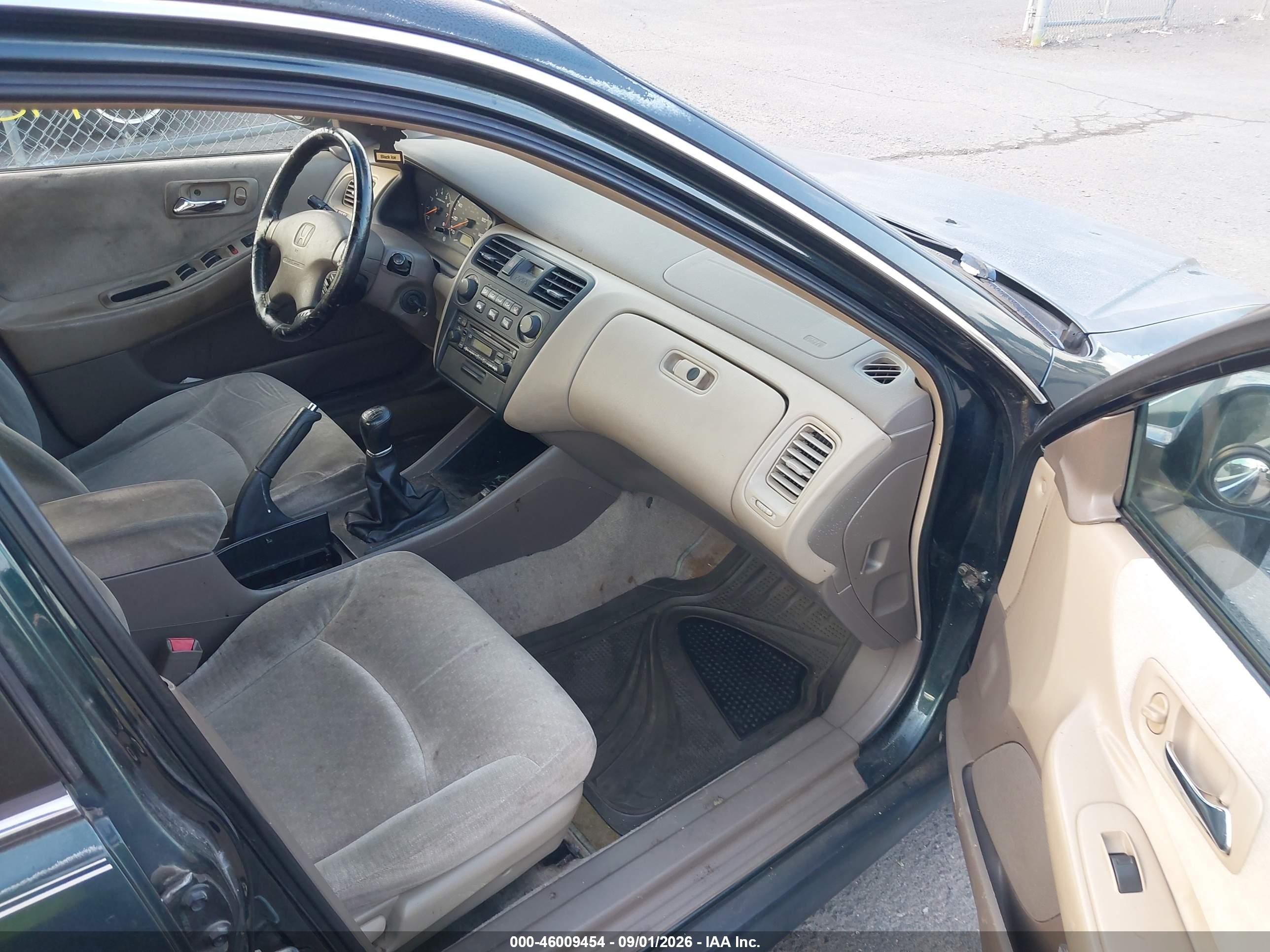 2001 Honda Accord 2.3 Lx Зеленый vin: 1HGCG55401A092273