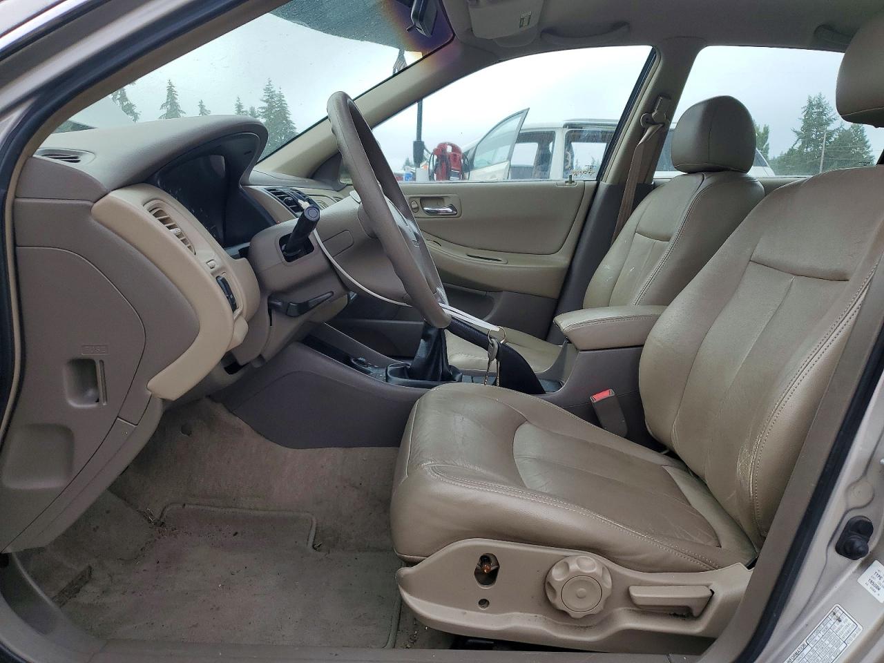 1998 Honda Accord Lx Silver vin: 1HGCG5540WA251560