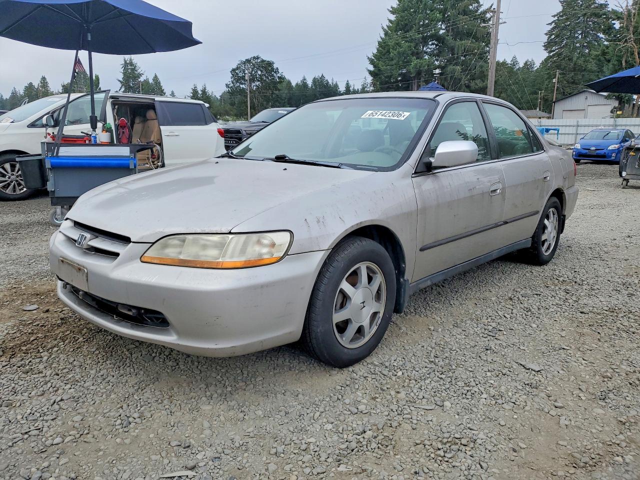 1HGCG5540WA251560