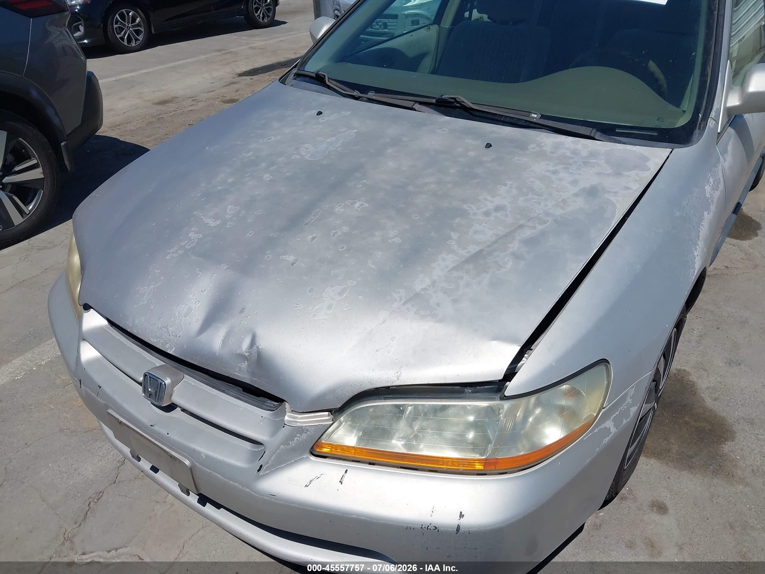 1998 Honda Accord Lx Silver vin: 1HGCG5545WA209417