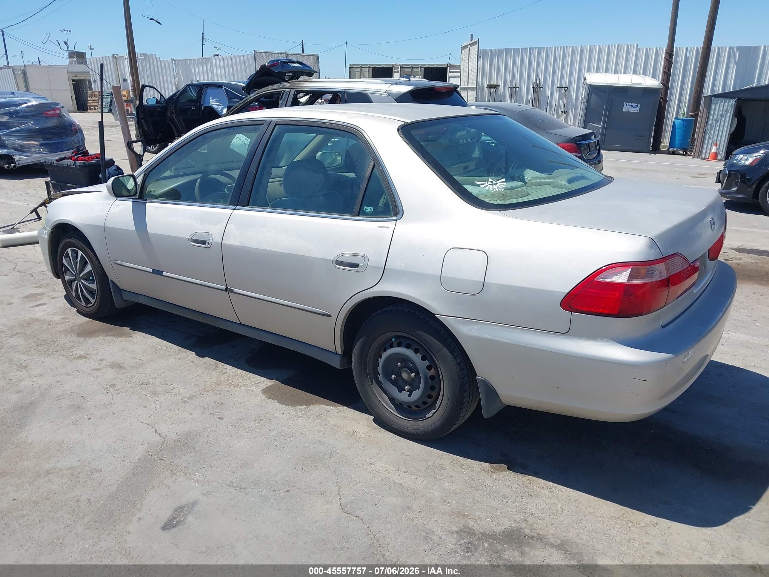 1998 Honda Accord Lx Silver vin: 1HGCG5545WA209417