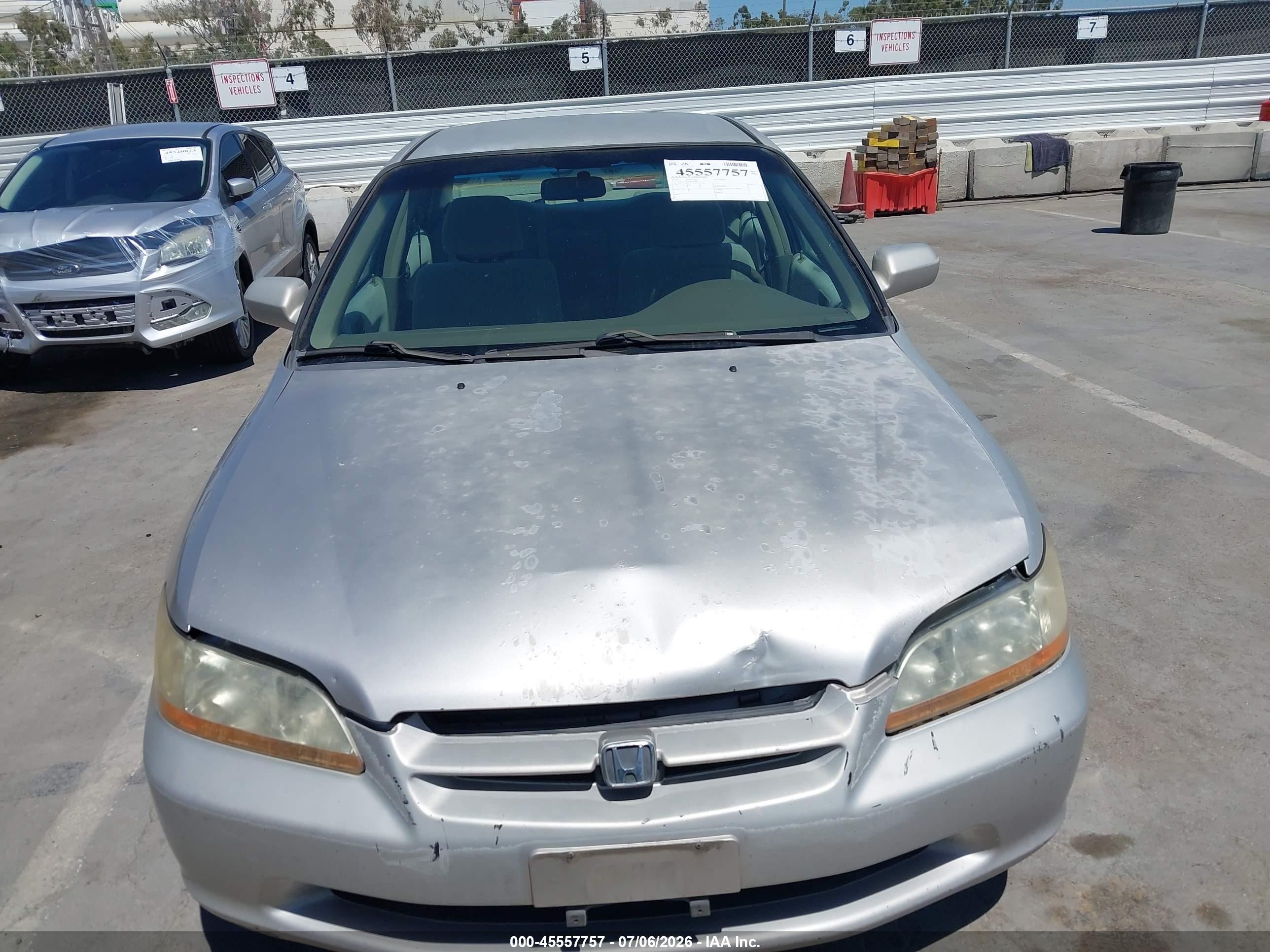 1998 Honda Accord Lx Silver vin: 1HGCG5545WA209417