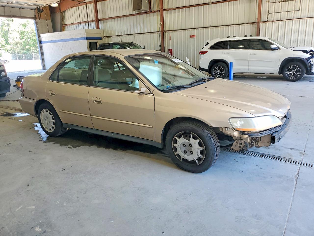 2001 Honda Accord Lx Бежевый vin: 1HGCG554X1A014132