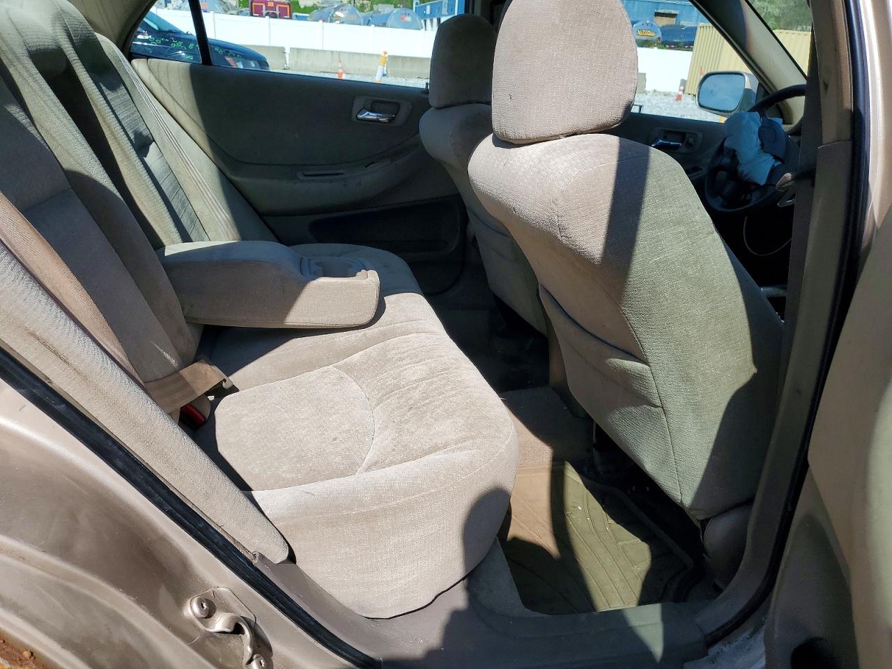 2001 Honda Accord Lx Tan vin: 1HGCG554X1A017810