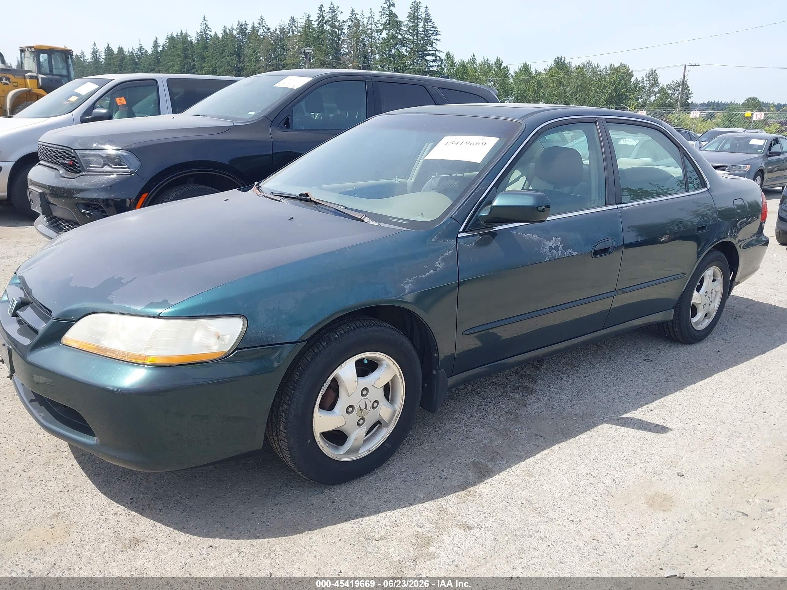 1998 Honda Accord Ex Green vin: 1HGCG5551WA063204
