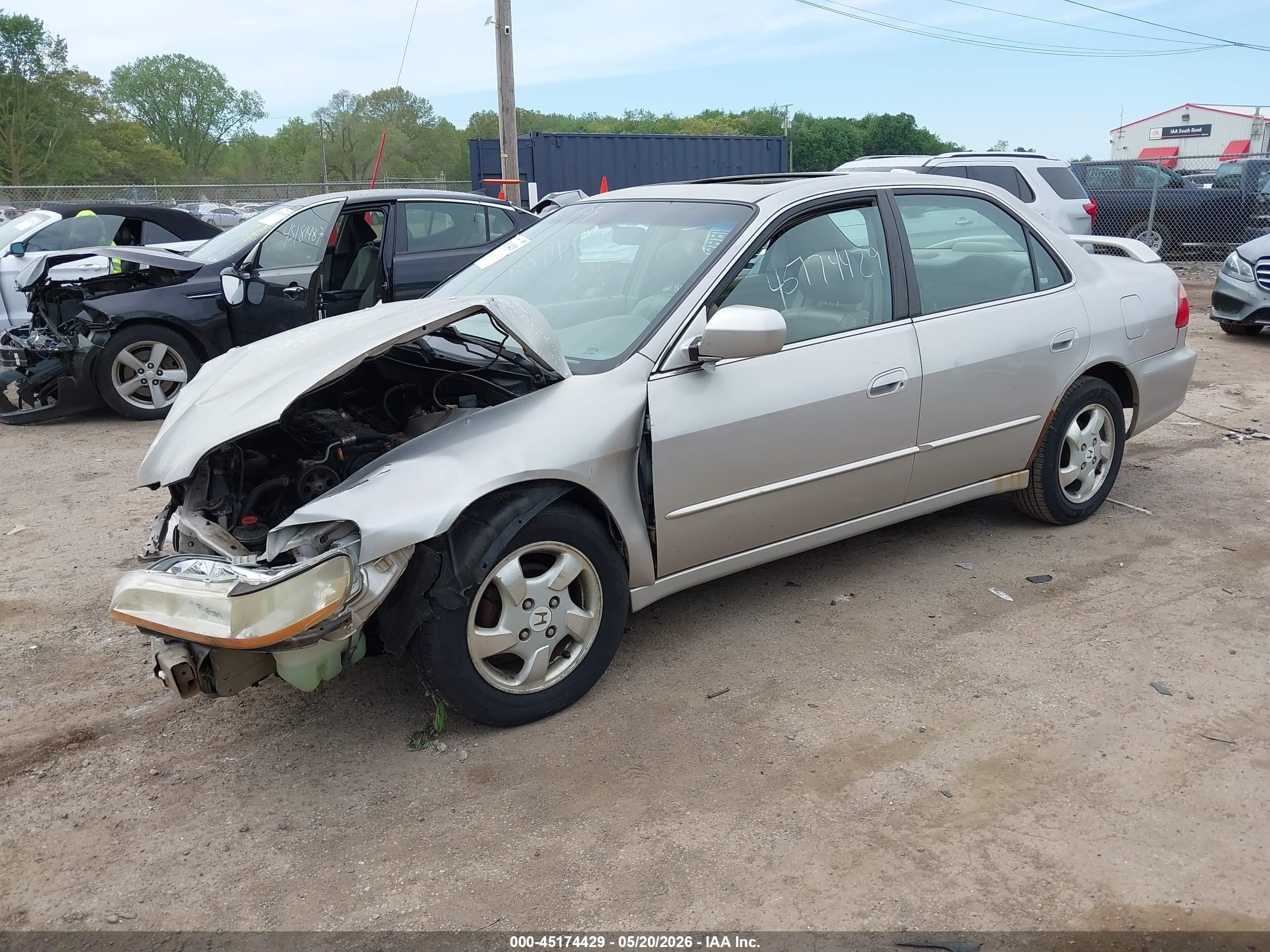 1999 Honda Accord Ex Silver vin: 1HGCG5554XA113062