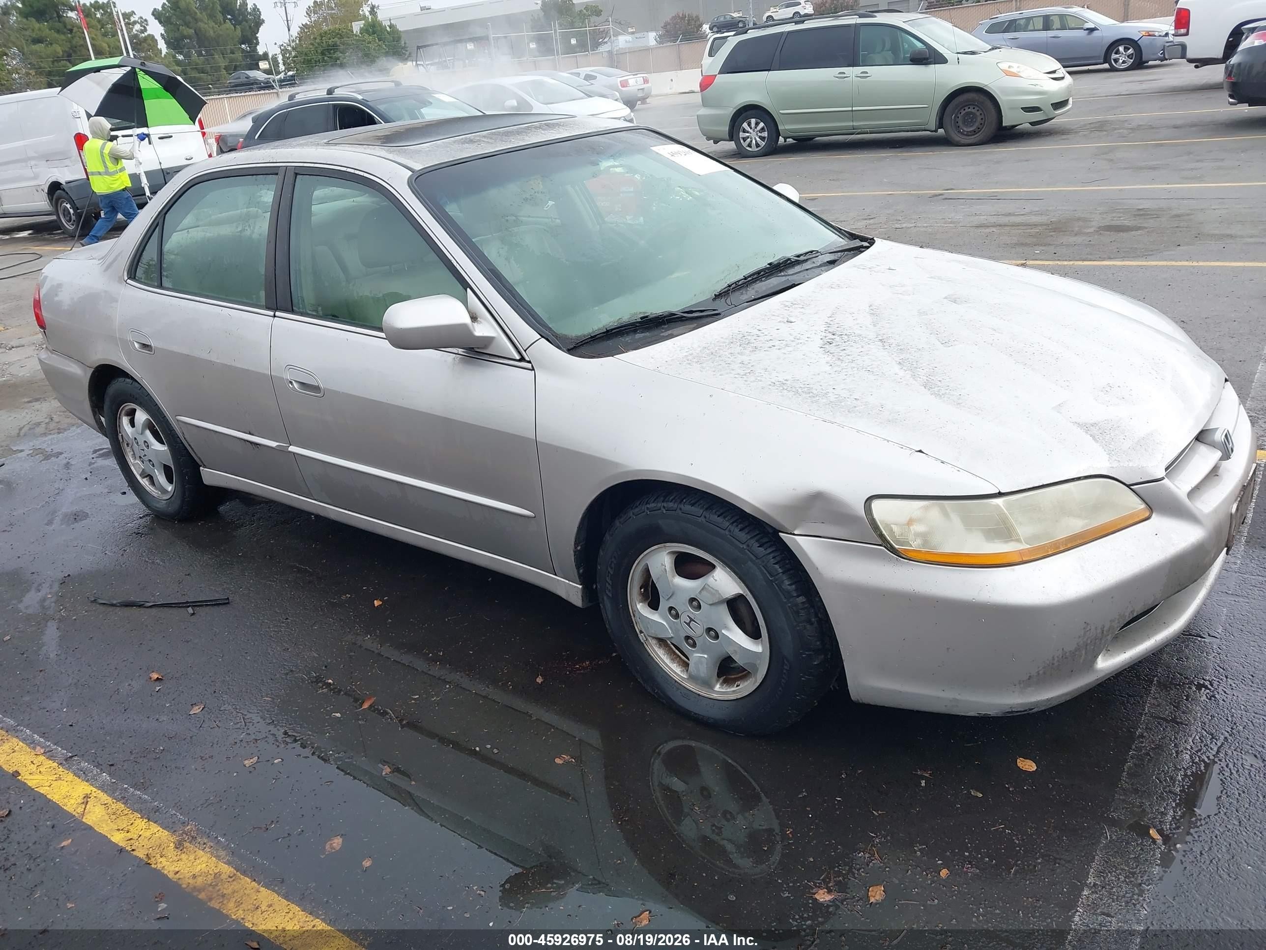 1998 Honda Accord Ex Gray vin: 1HGCG5558WA138772