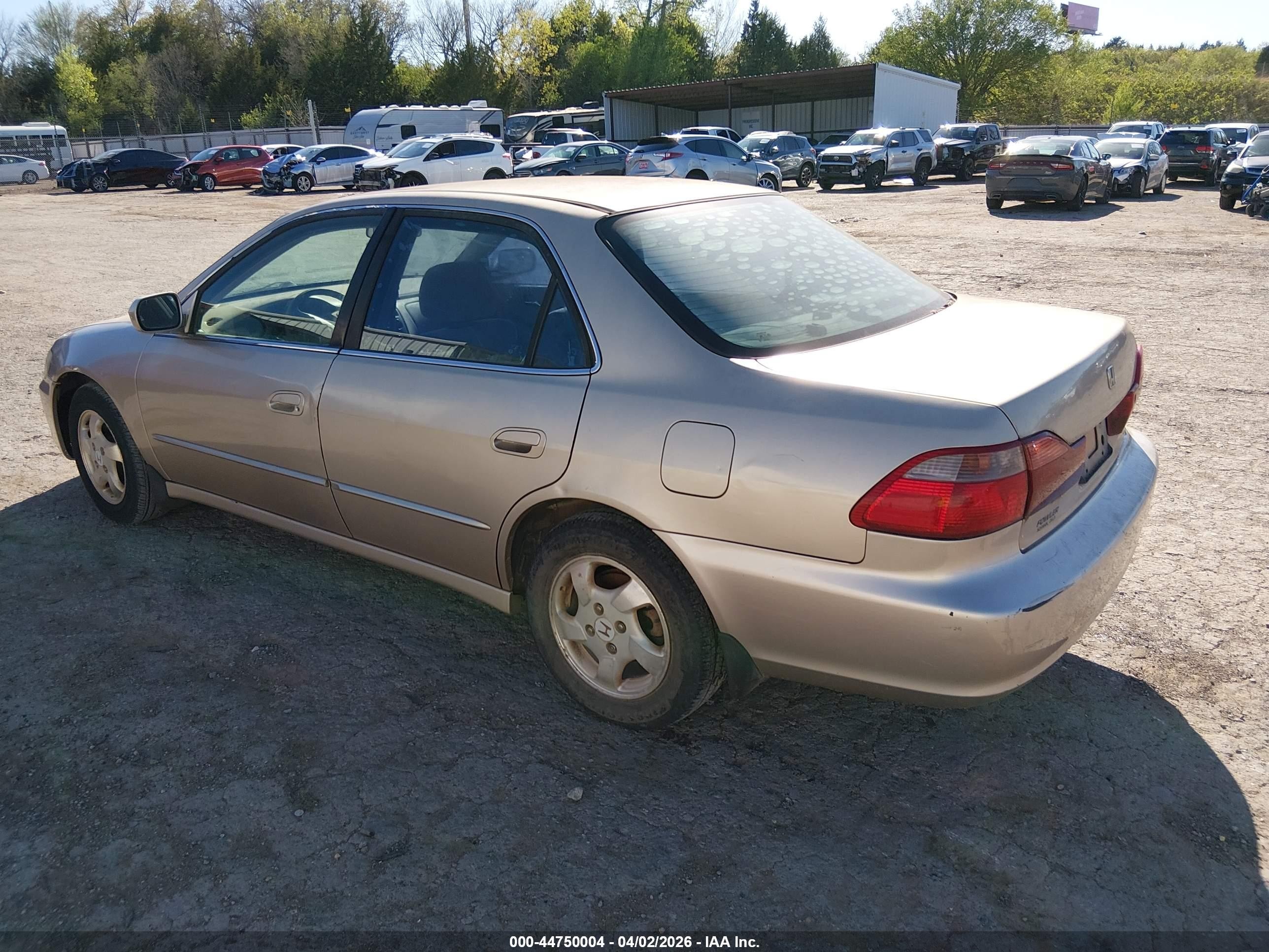 2000 Honda Accord 2.3 Ex Gold vin: 1HGCG5559YA051613
