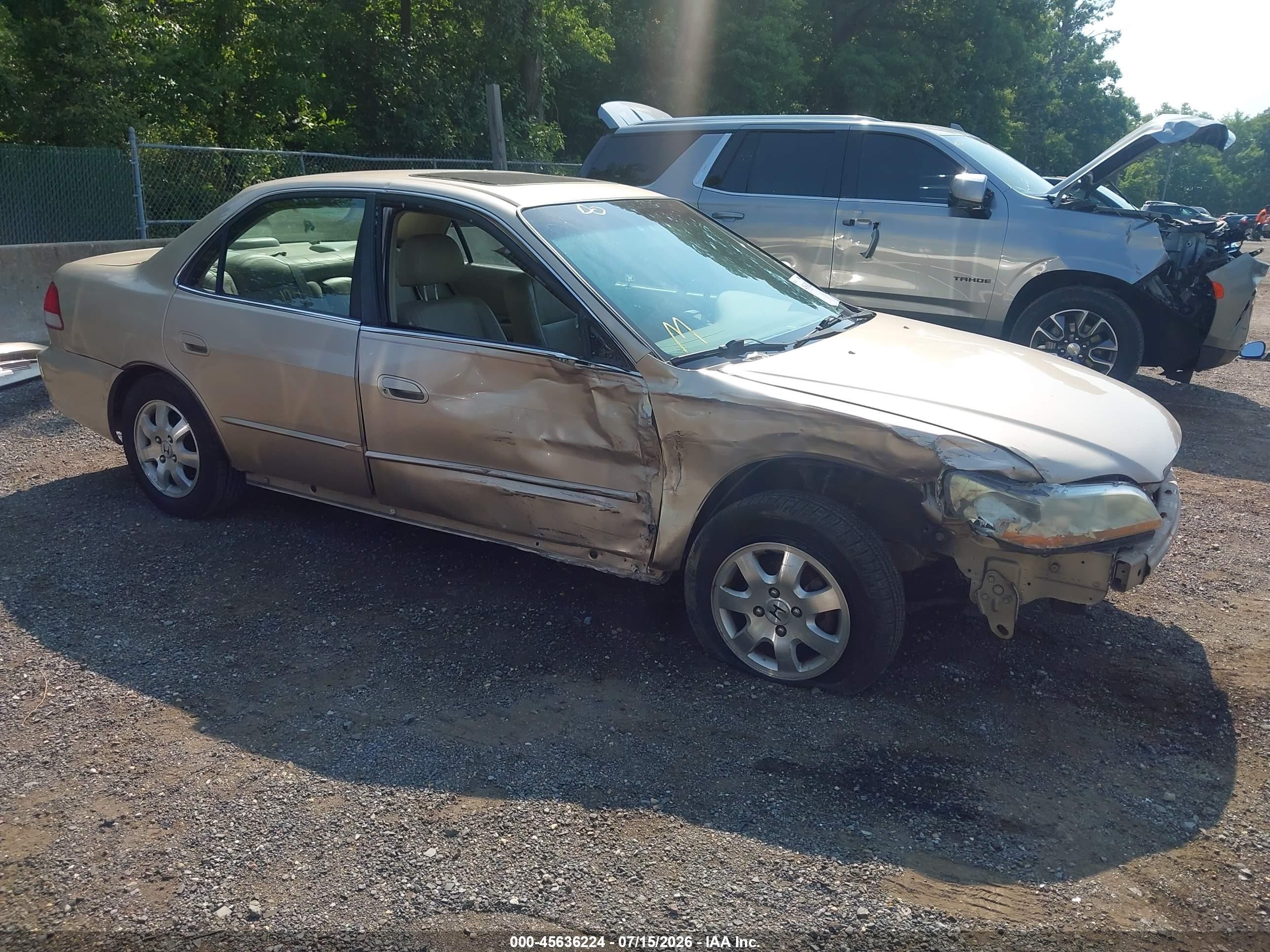 2002 Honda Accord 2.3 Ex Золотой vin: 1HGCG55612A153245