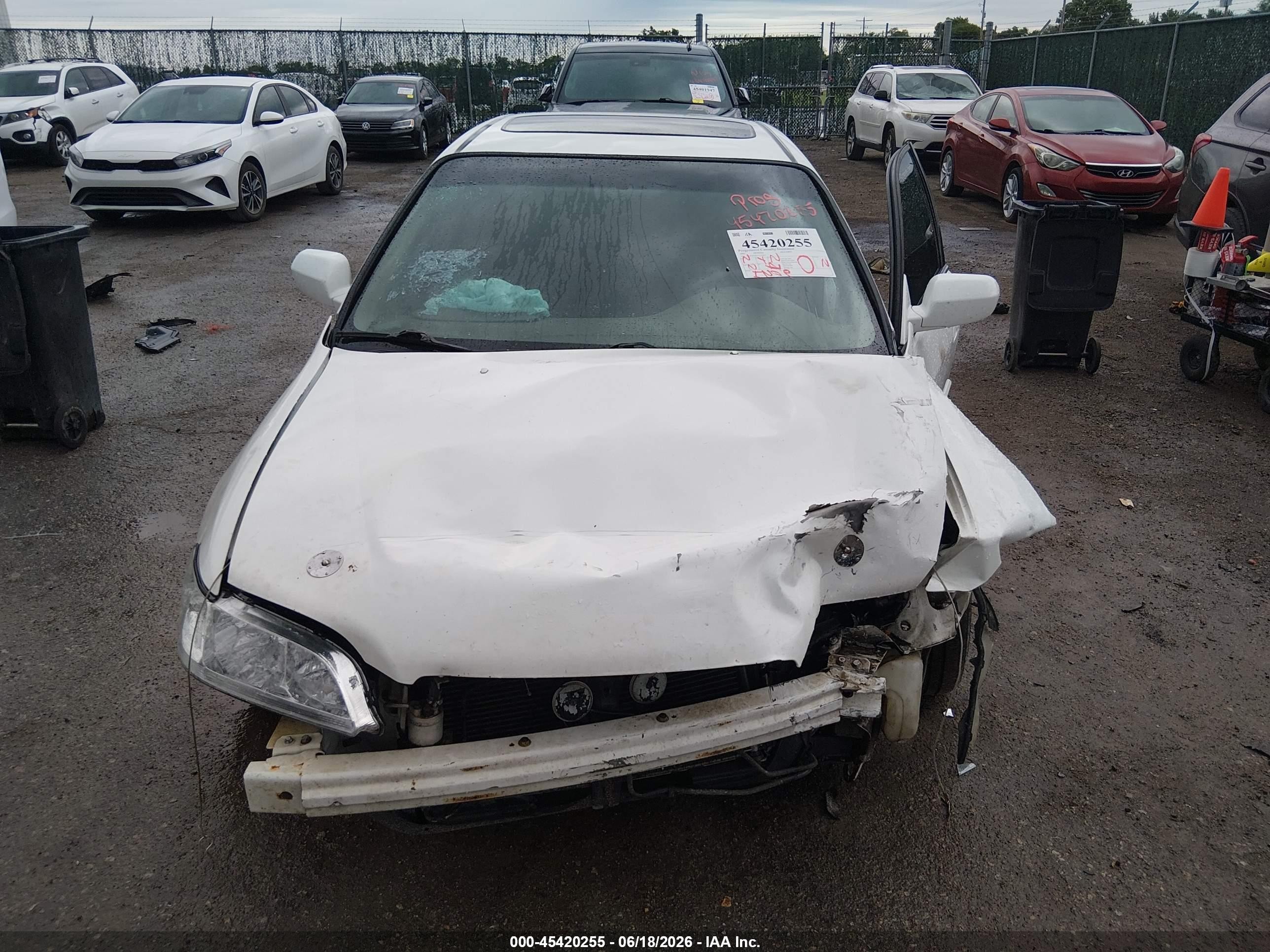 2002 Honda Accord 2.3 Ex White vin: 1HGCG556X2A151817