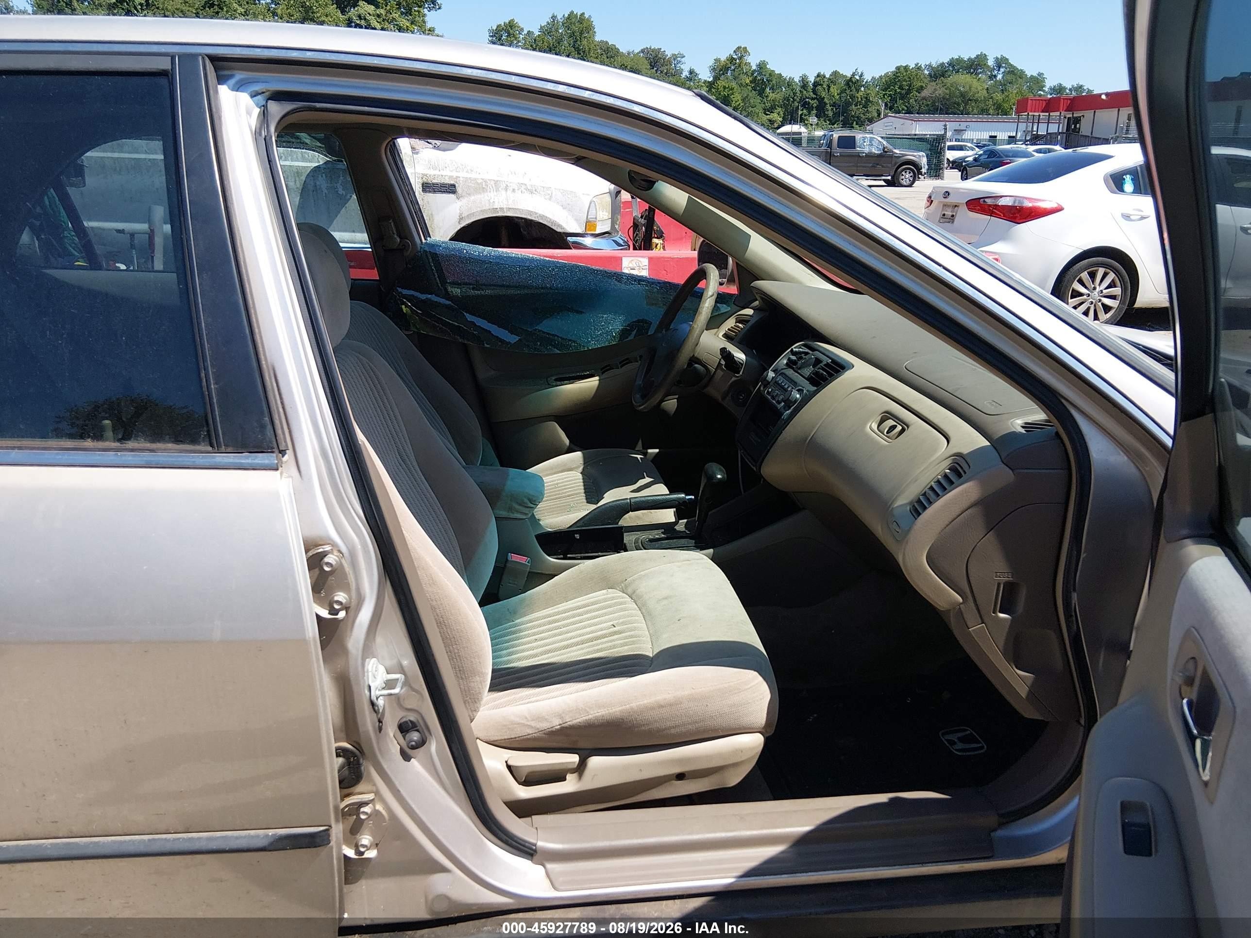 1998 Honda Accord Lx Silver vin: 1HGCG5640WA144572