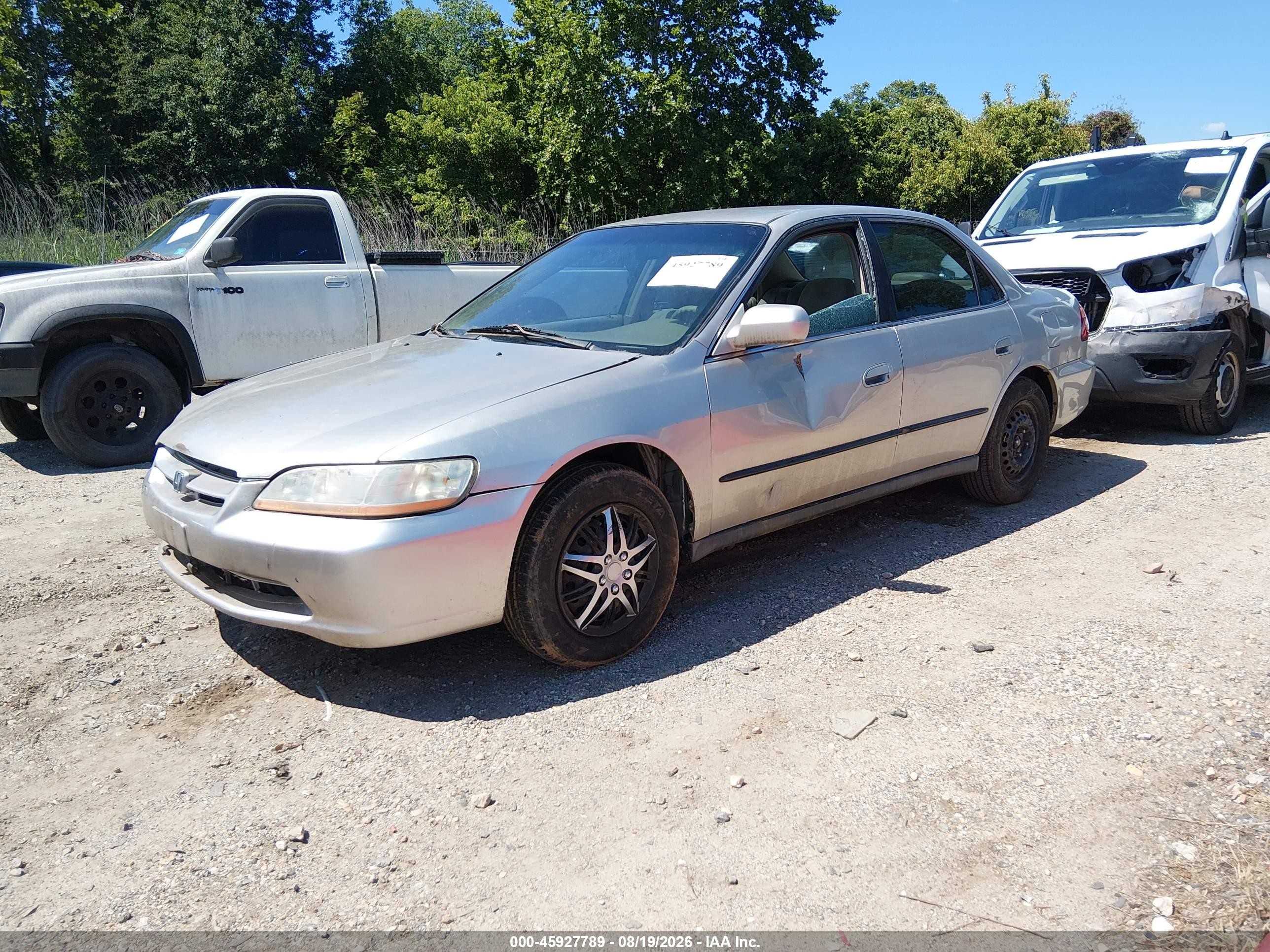 1998 Honda Accord Lx Silver vin: 1HGCG5640WA144572