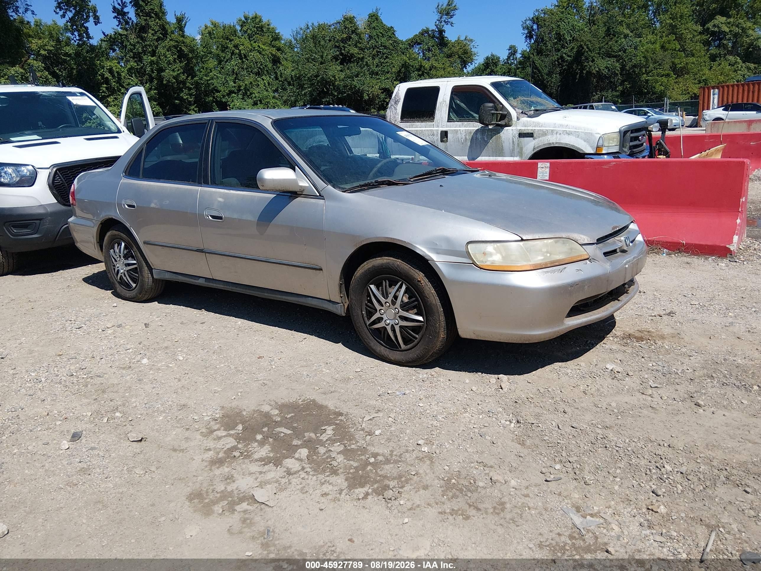 1998 Honda Accord Lx Silver vin: 1HGCG5640WA144572