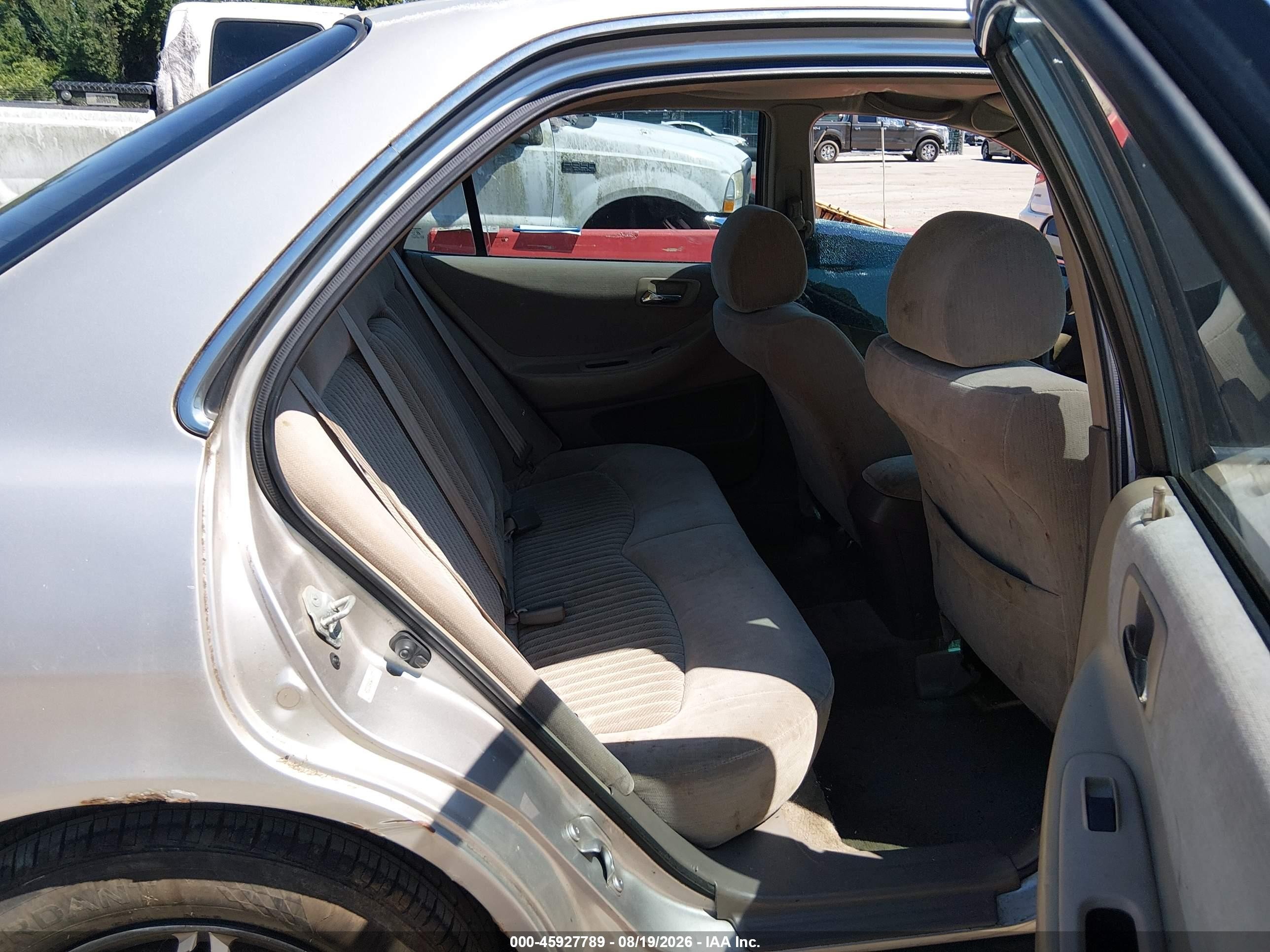 1998 Honda Accord Lx Silver vin: 1HGCG5640WA144572