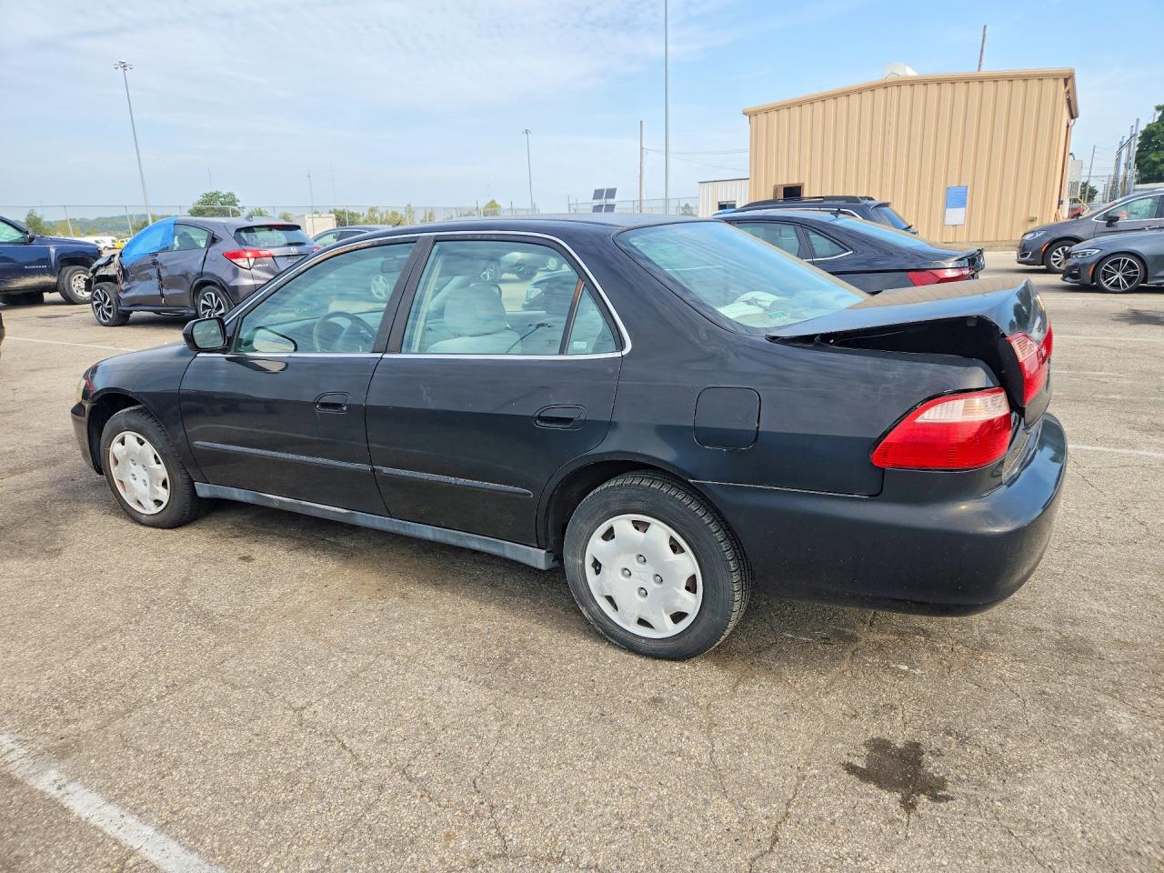 2000 Honda Accord Lx Черный vin: 1HGCG5640YA033801