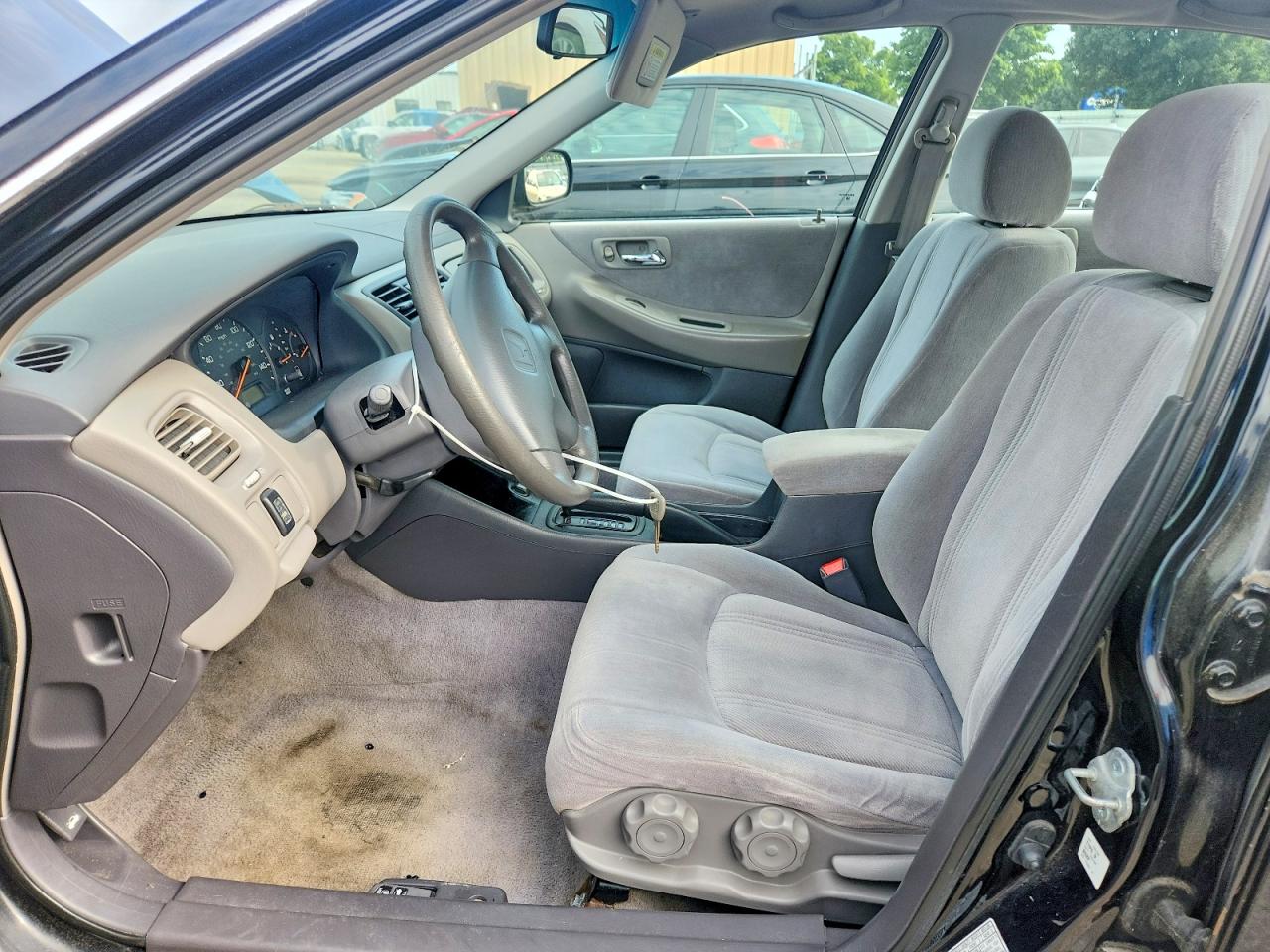 2000 Honda Accord Lx Черный vin: 1HGCG5640YA033801
