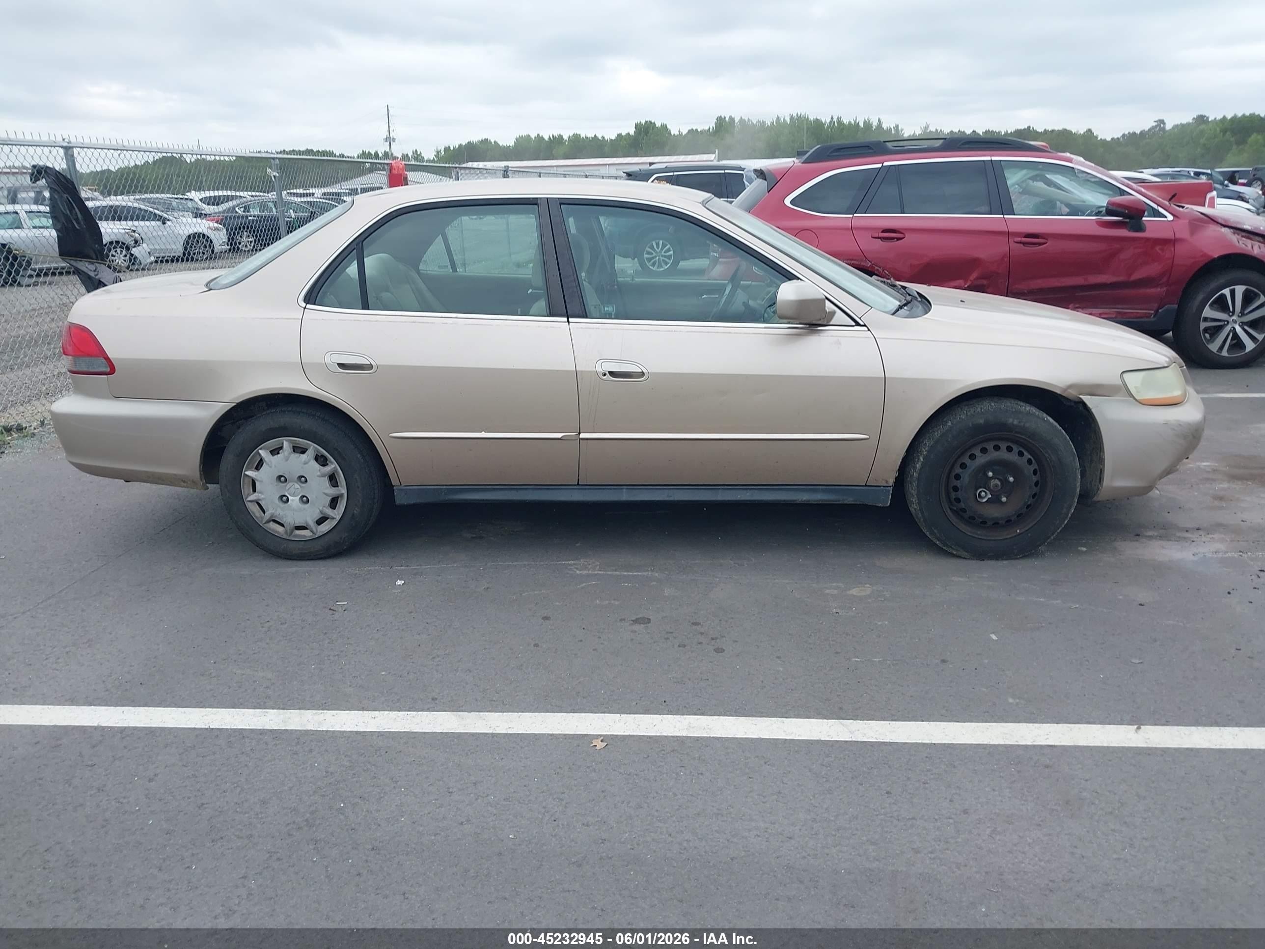 2002 Honda Accord 2.3 Lx Champagne vin: 1HGCG56412A029571