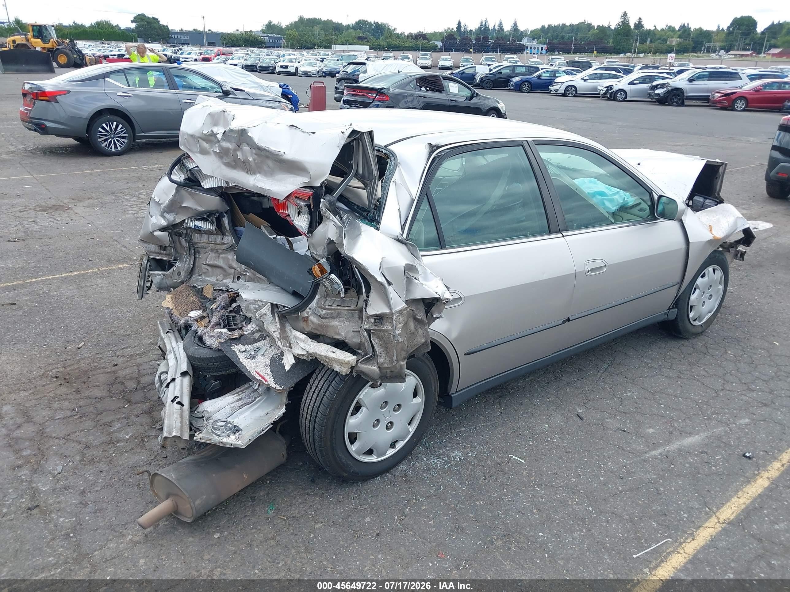 1998 Honda Accord Lx Silver vin: 1HGCG5641WA080946