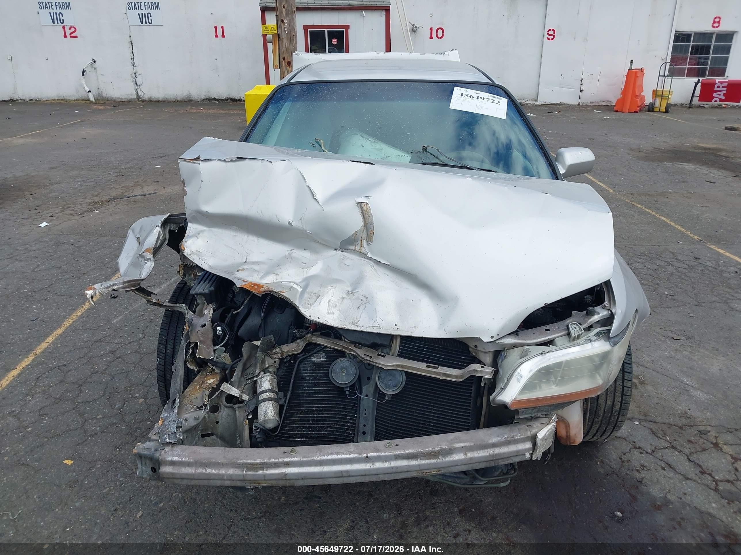 1998 Honda Accord Lx Silver vin: 1HGCG5641WA080946