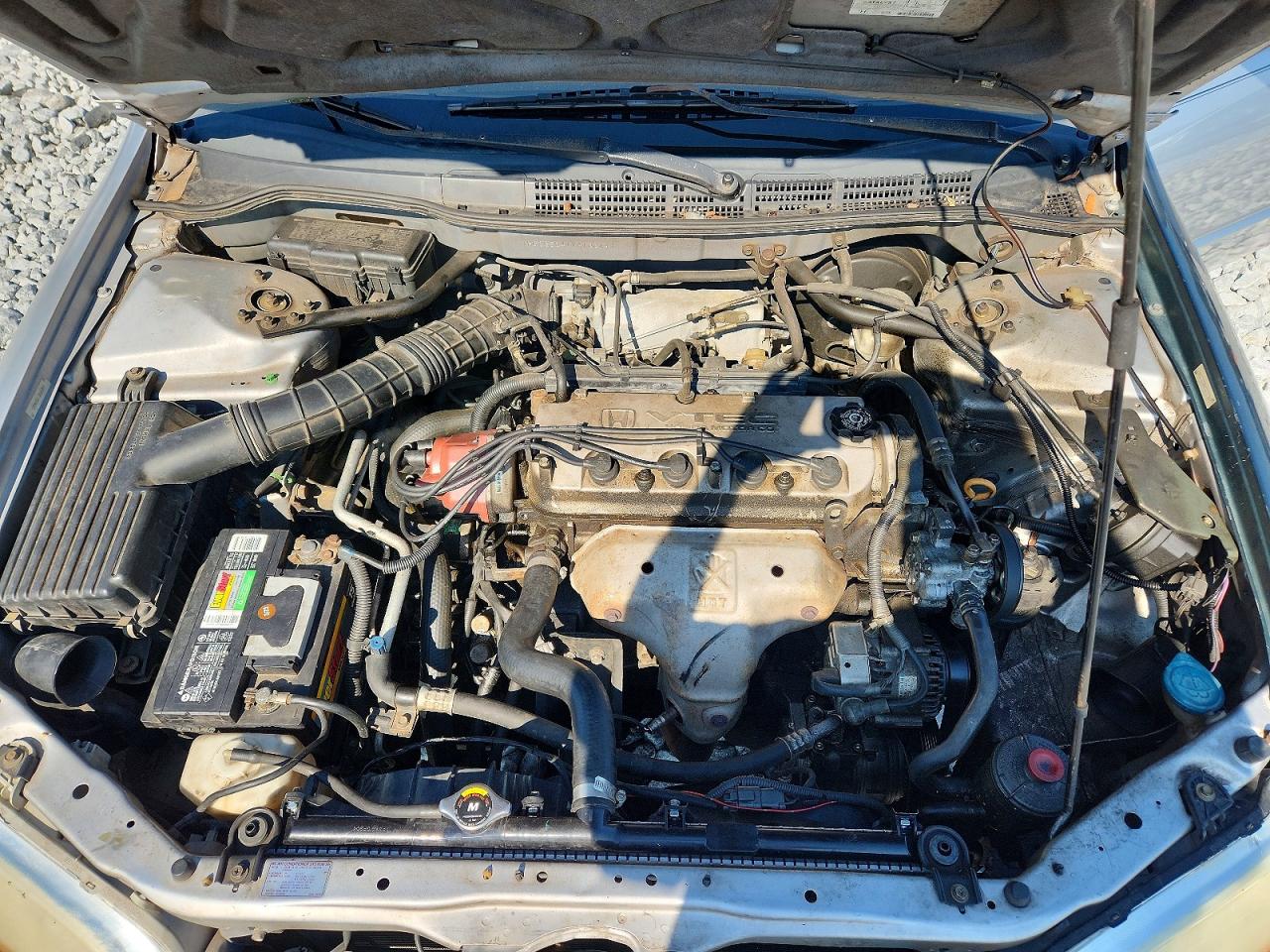 1998 Honda Accord Lx Silver vin: 1HGCG5641WA132141