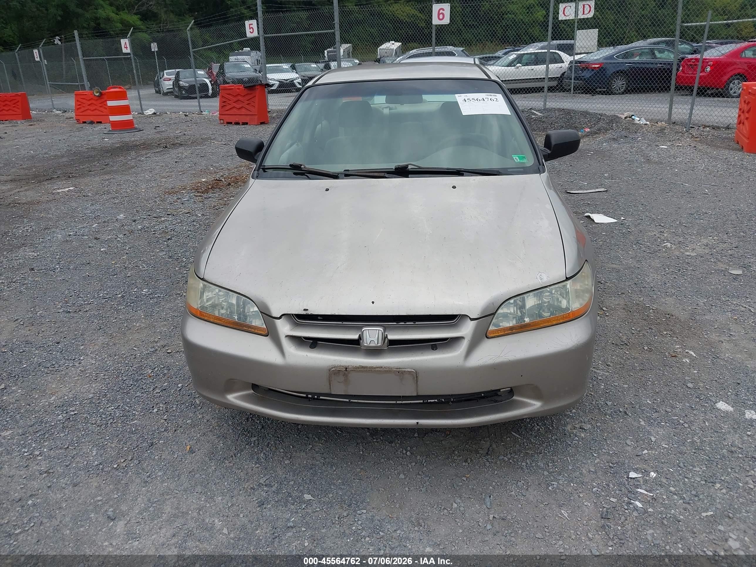 1998 Honda Accord Lx Silver vin: 1HGCG5641WA219490