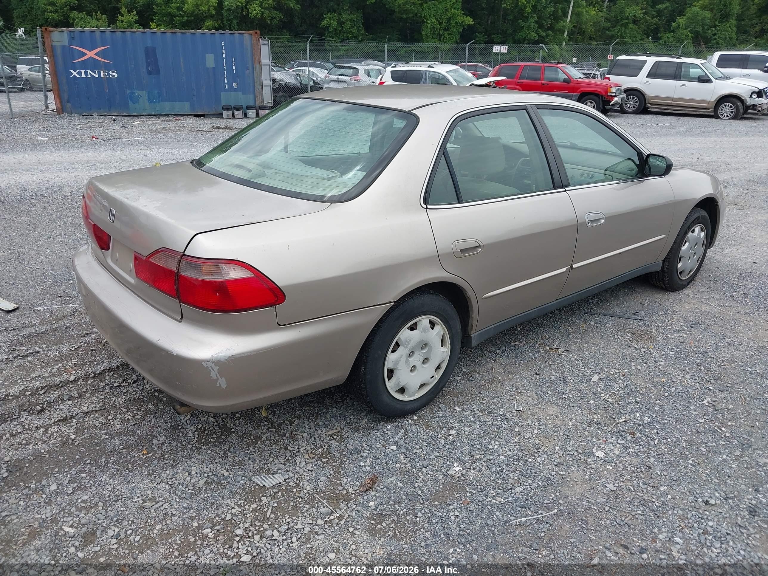 1998 Honda Accord Lx Silver vin: 1HGCG5641WA219490