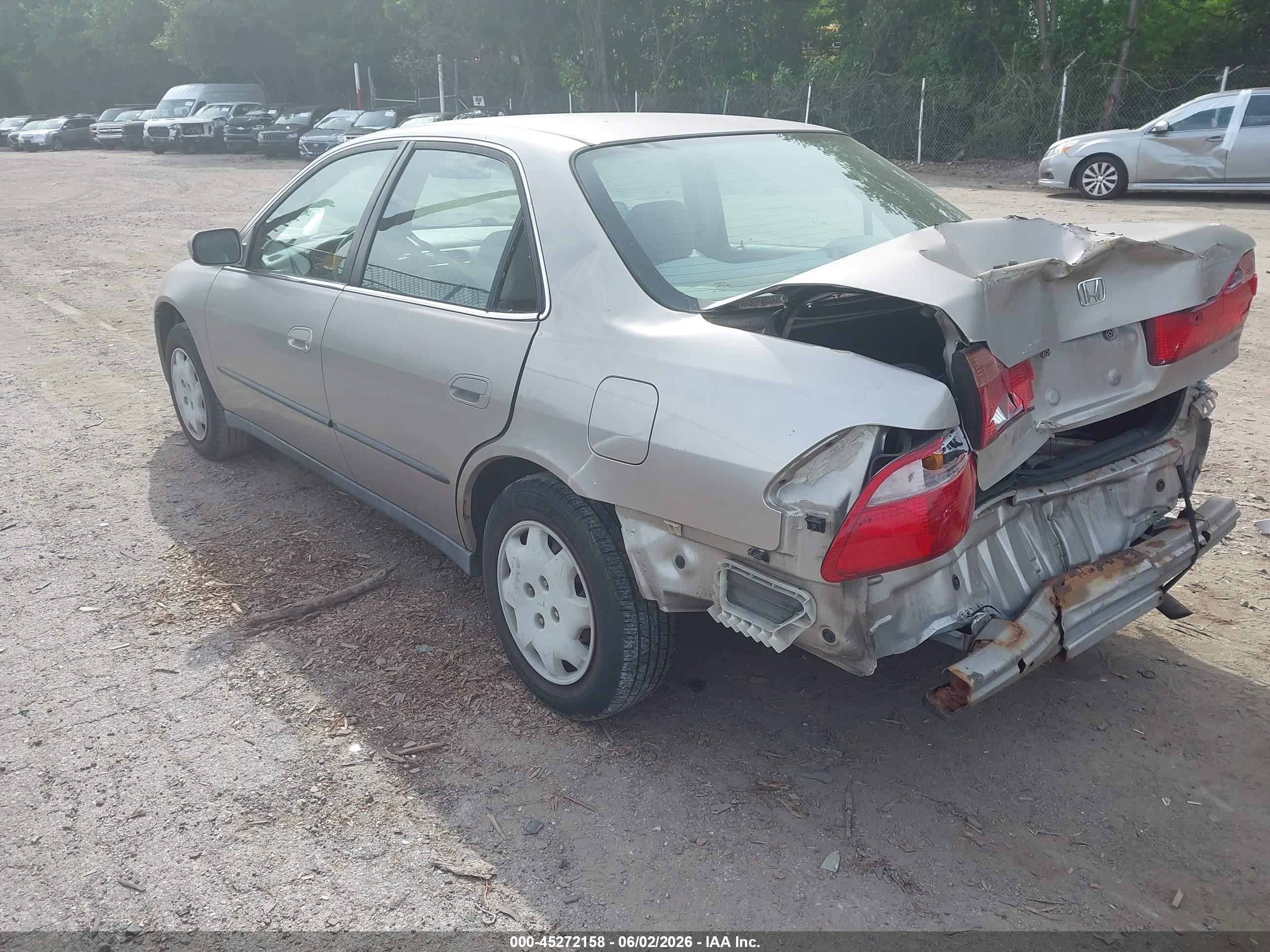 1998 Honda Accord Lx Champagne vin: 1HGCG5641WA241330
