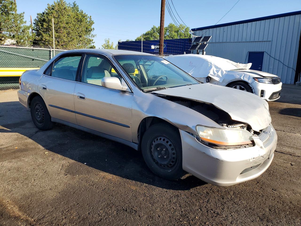 1999 Honda Accord Lx Gold vin: 1HGCG5641XA026211