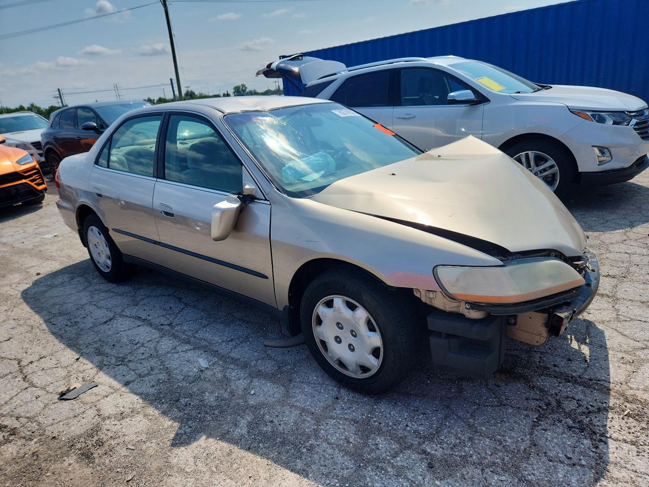 2000 Honda Accord Lx Gold vin: 1HGCG5641YA060652