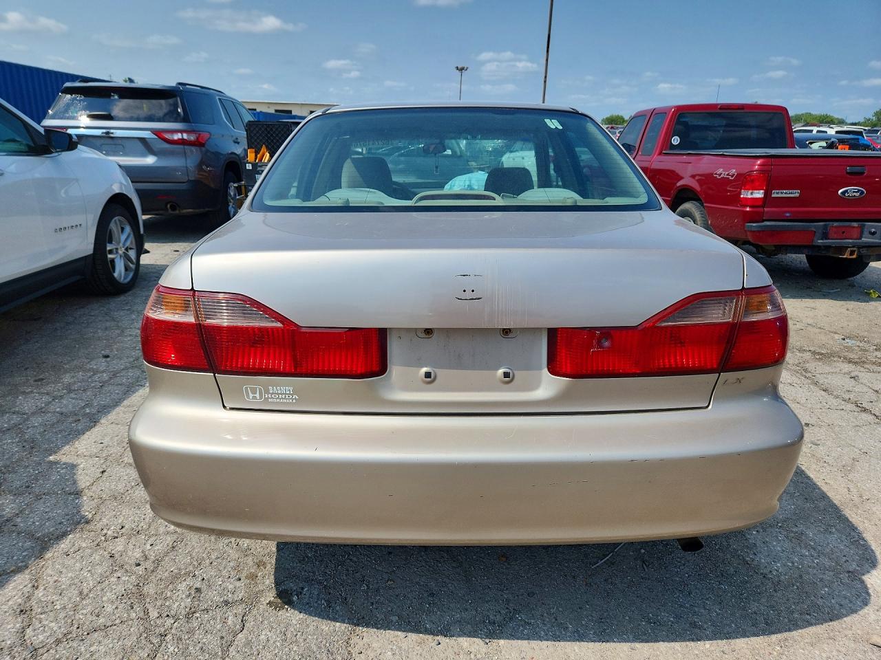 2000 Honda Accord Lx Gold vin: 1HGCG5641YA060652