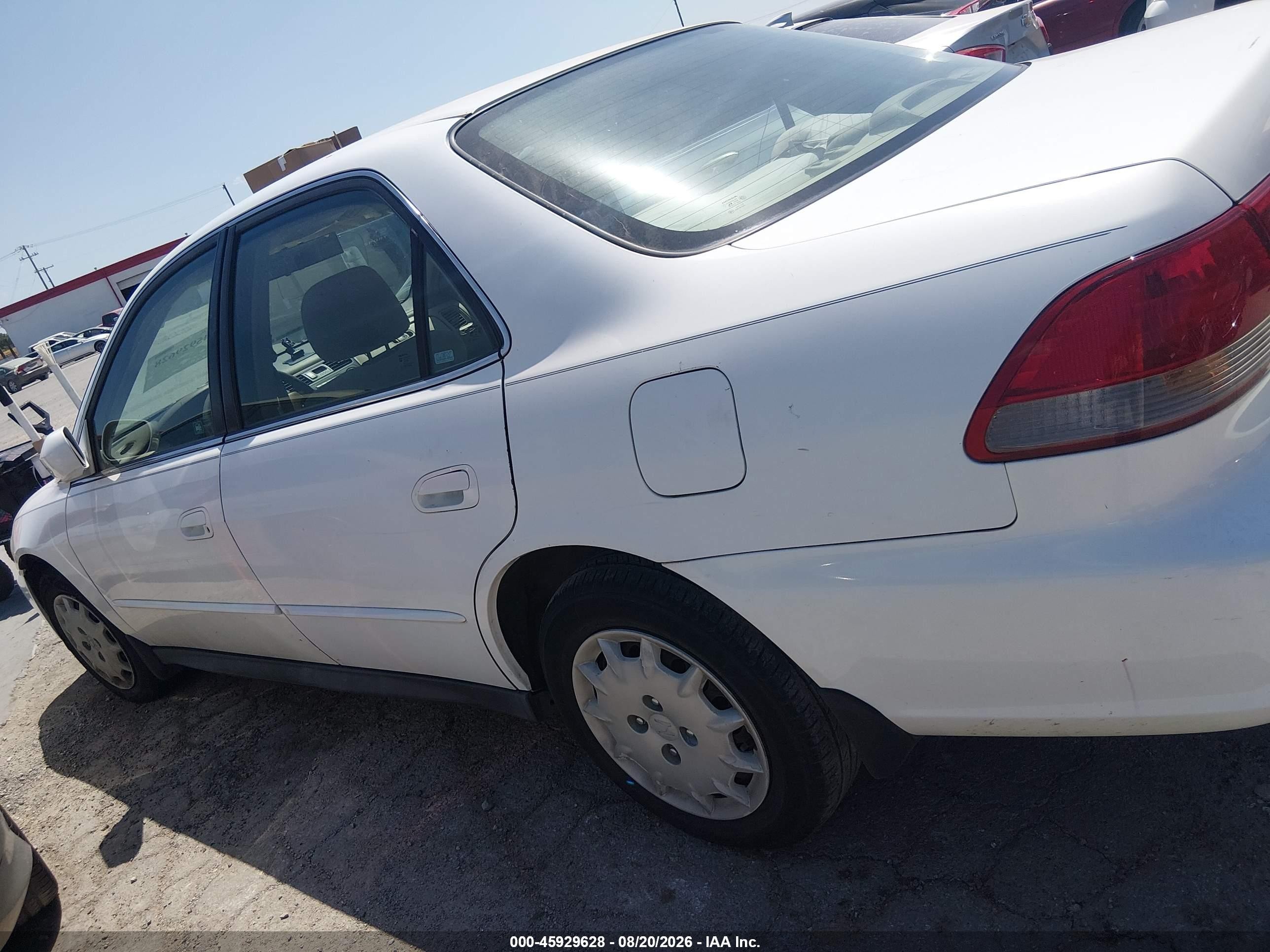 2002 Honda Accord 2.3 Lx White vin: 1HGCG56422A113169