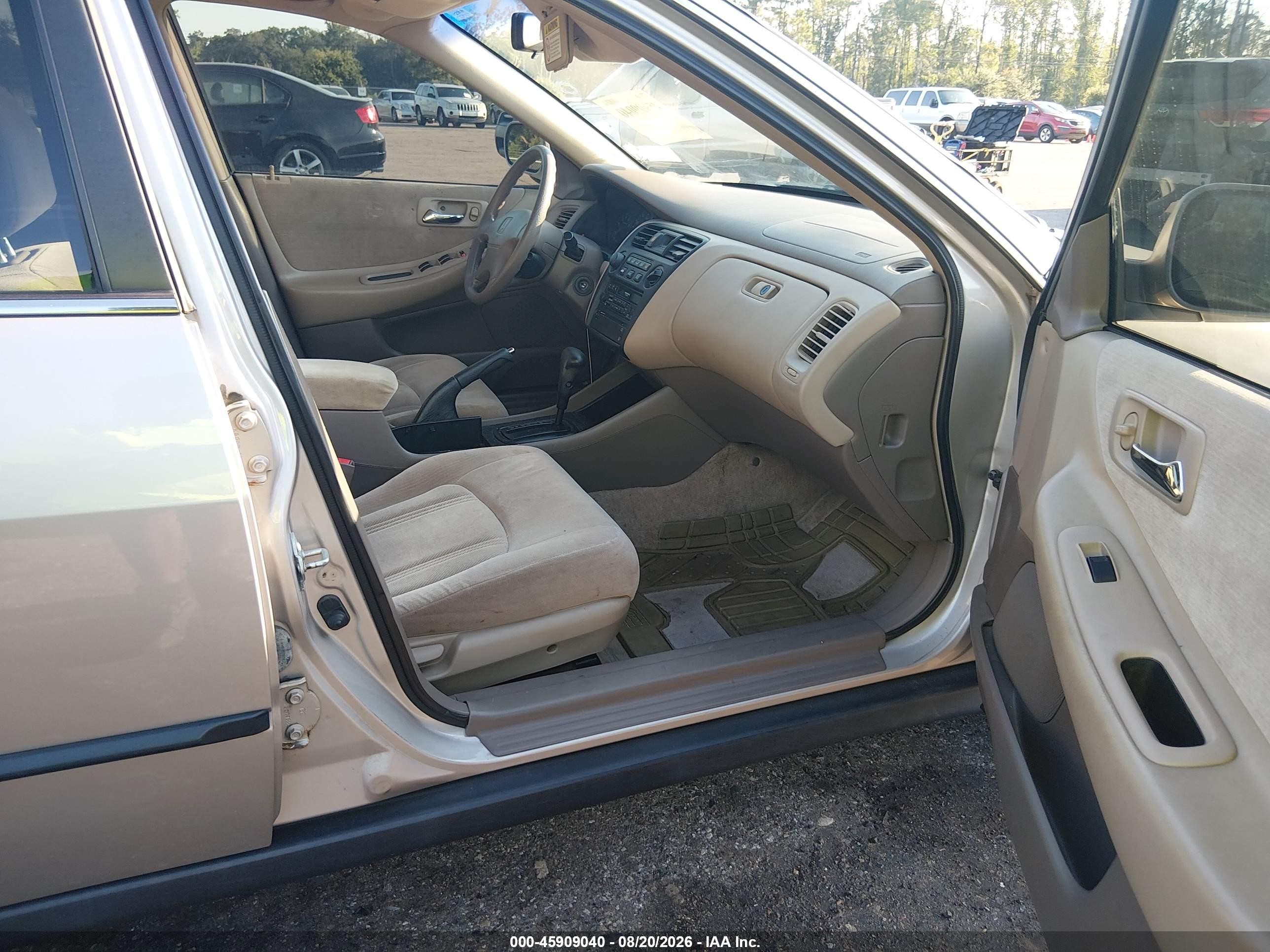 1999 Honda Accord Lx Серебряный vin: 1HGCG5642XA132683