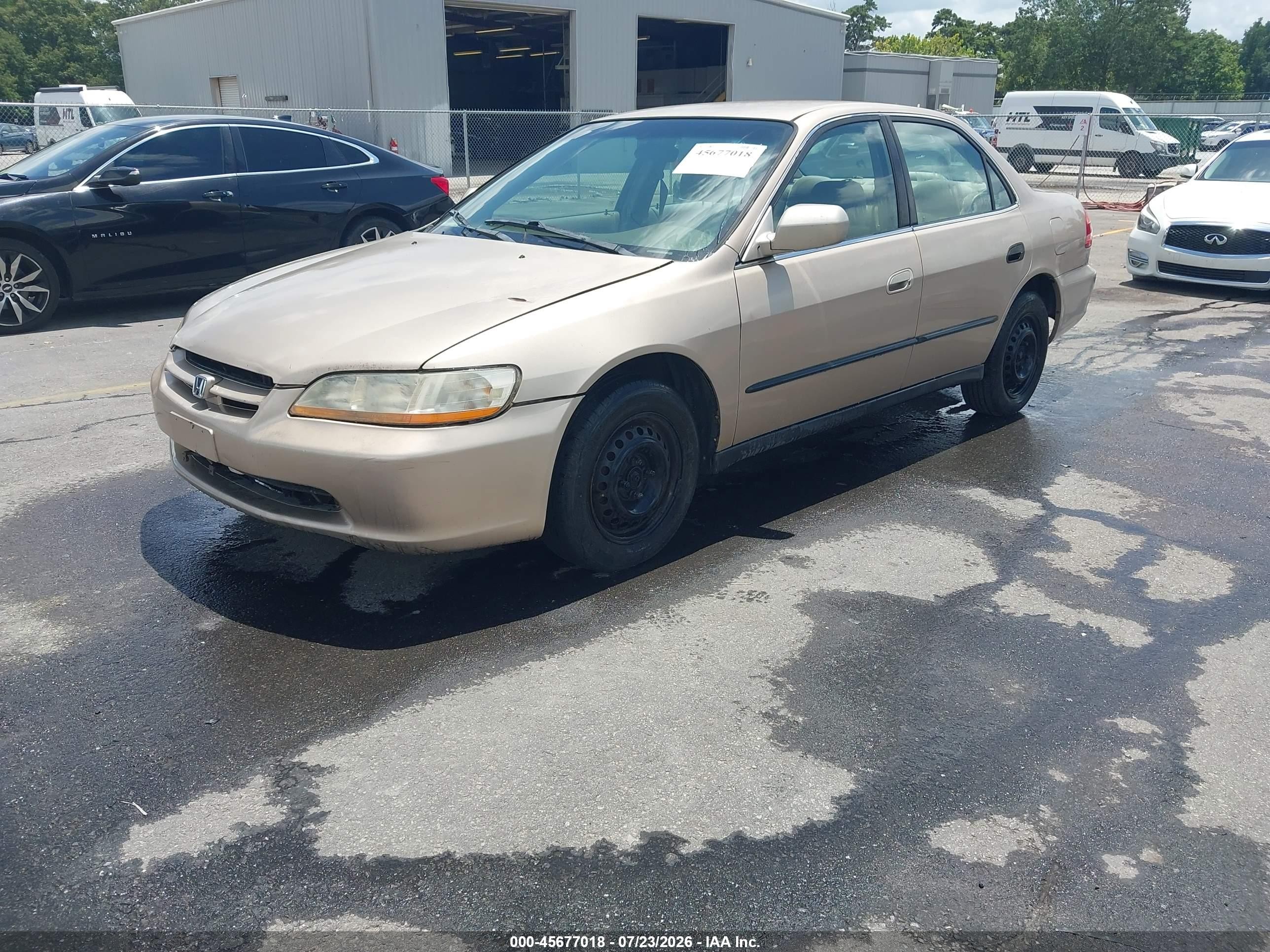 2000 Honda Accord 2.3 Lx Tan vin: 1HGCG5642YA147962