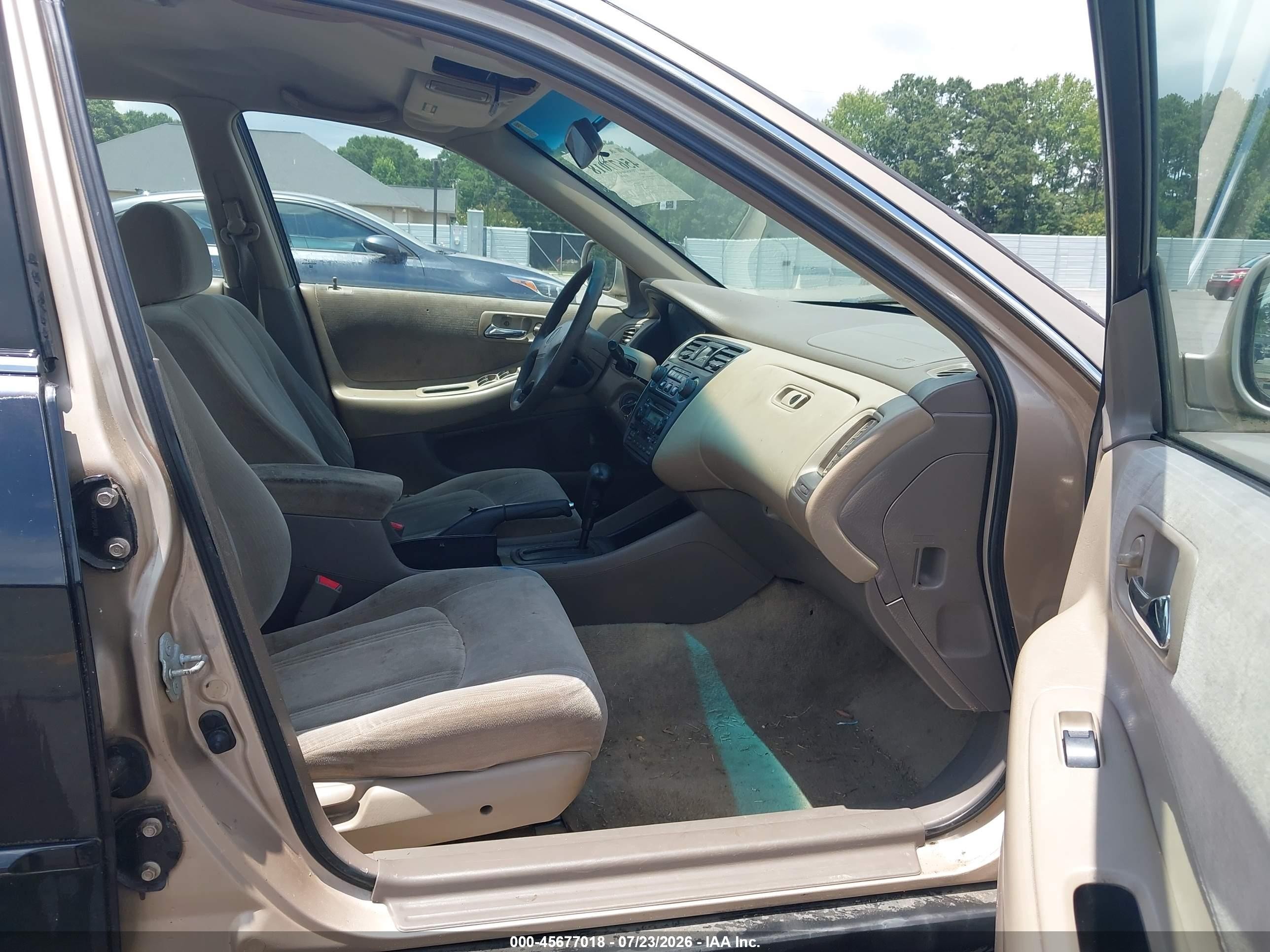 2000 Honda Accord 2.3 Lx Tan vin: 1HGCG5642YA147962
