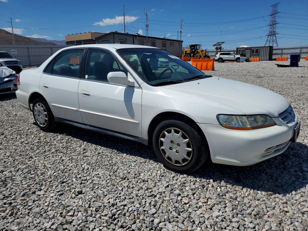 2001 Honda Accord Lx White vin: 1HGCG56431A137625
