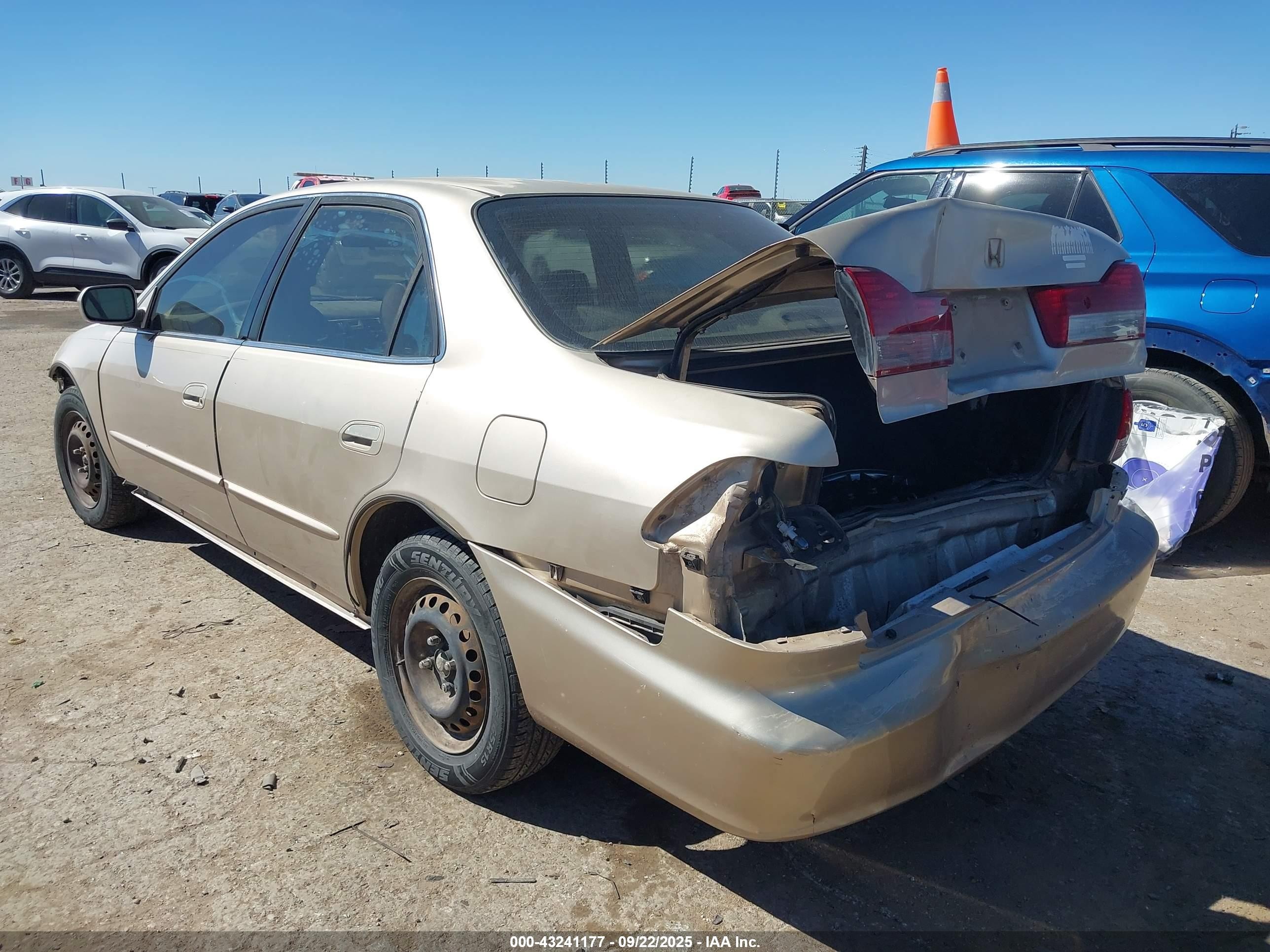 2001 Honda Accord 2.3 Lx Gold vin: 1HGCG56431A138385