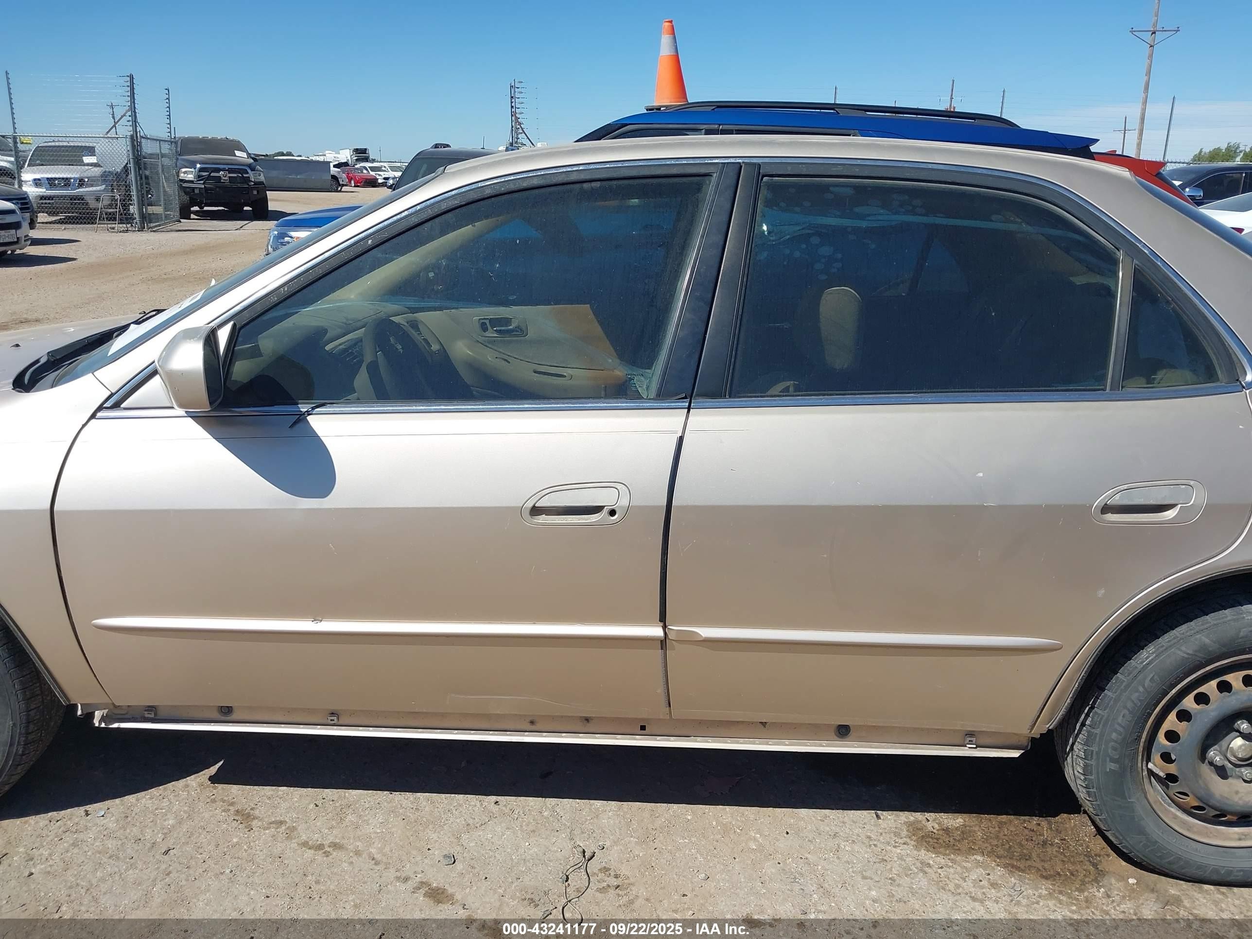2001 Honda Accord 2.3 Lx Gold vin: 1HGCG56431A138385